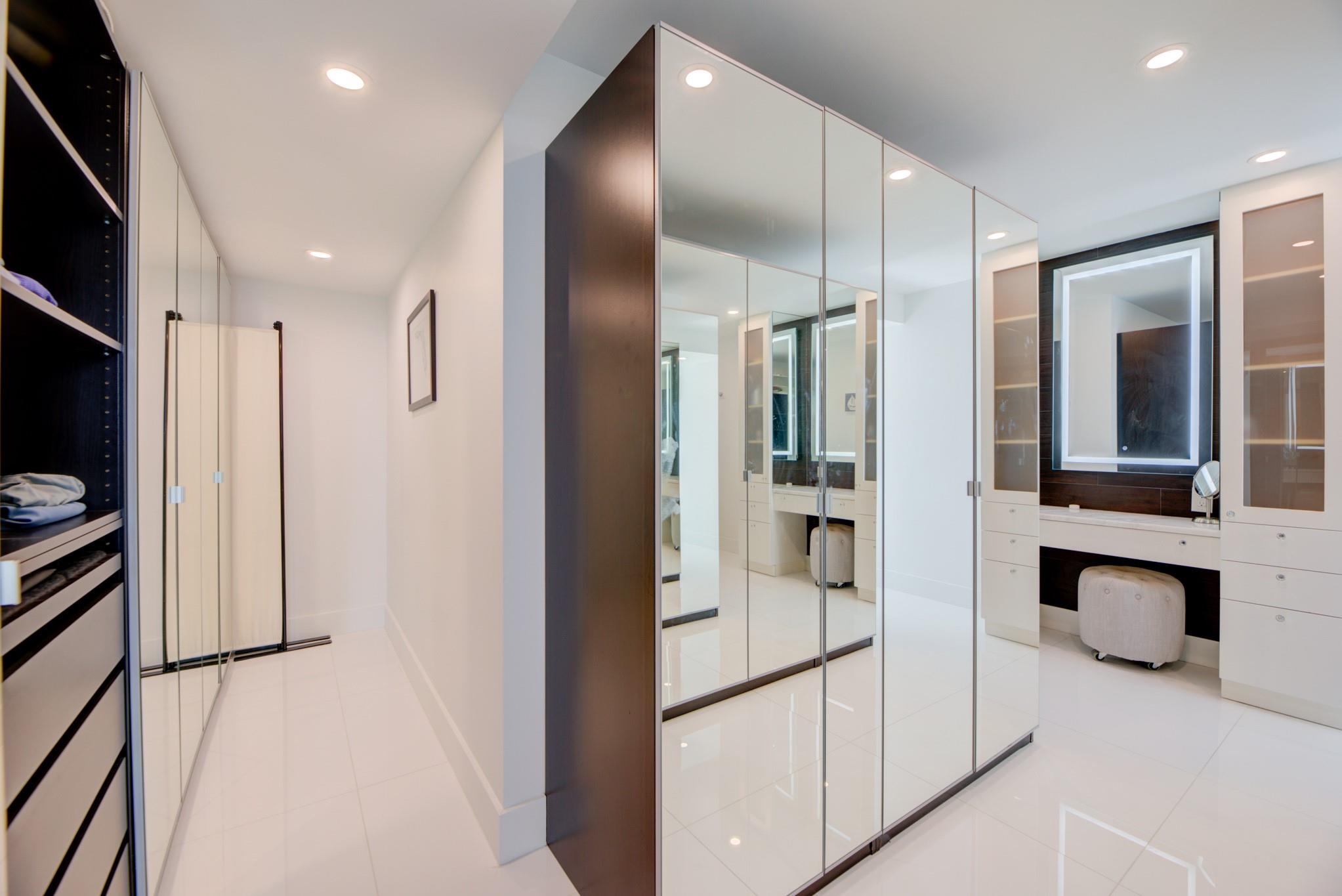 1 Las Olas Circle 1102