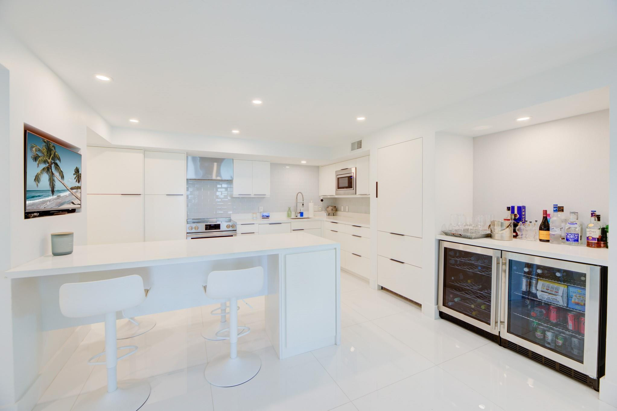 1 Las Olas Circle 1102