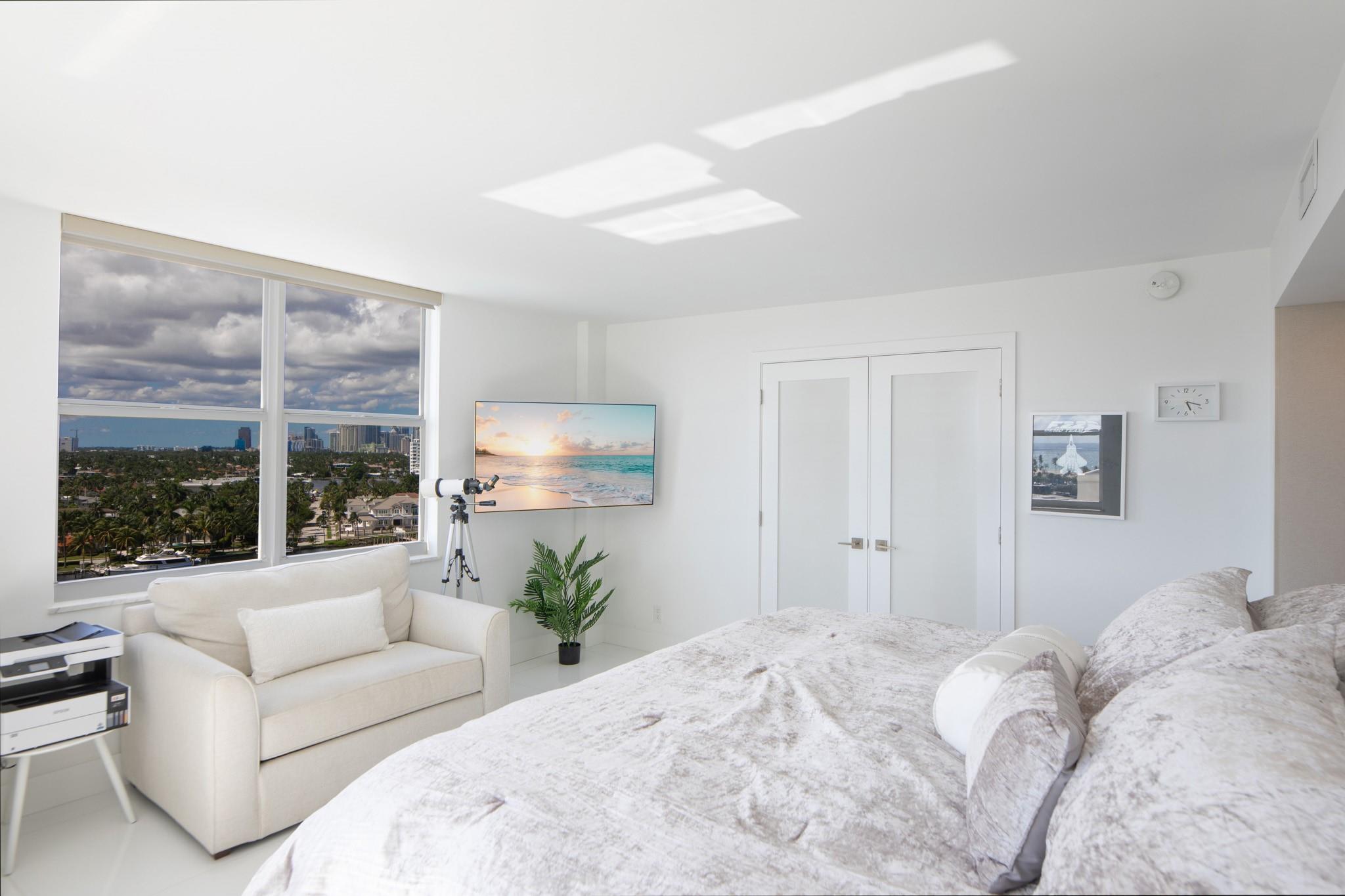 1 Las Olas Circle 1102