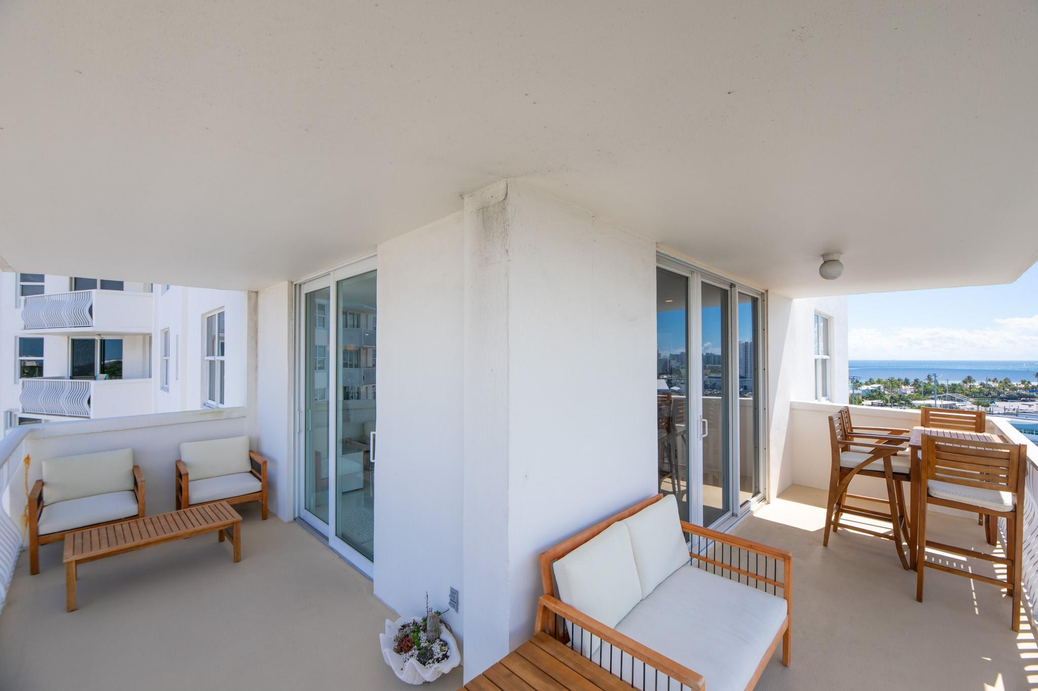 1 Las Olas Circle 1102