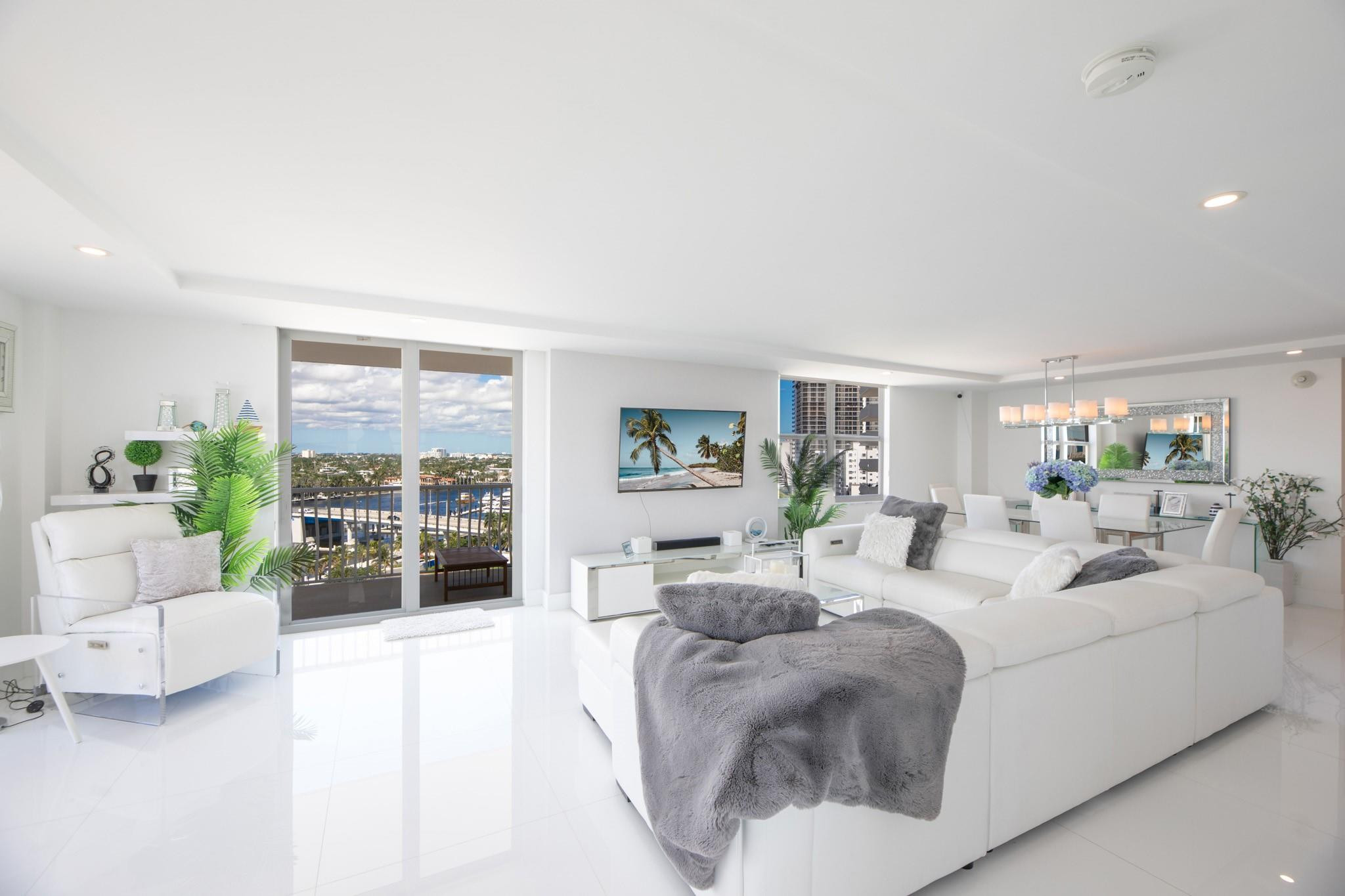 1 Las Olas Circle 1102