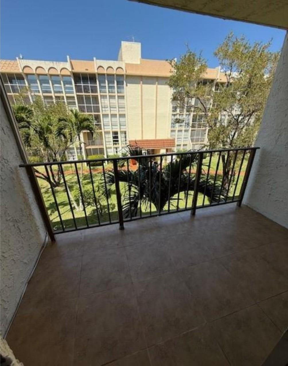 801 Three Islands Blvd 409