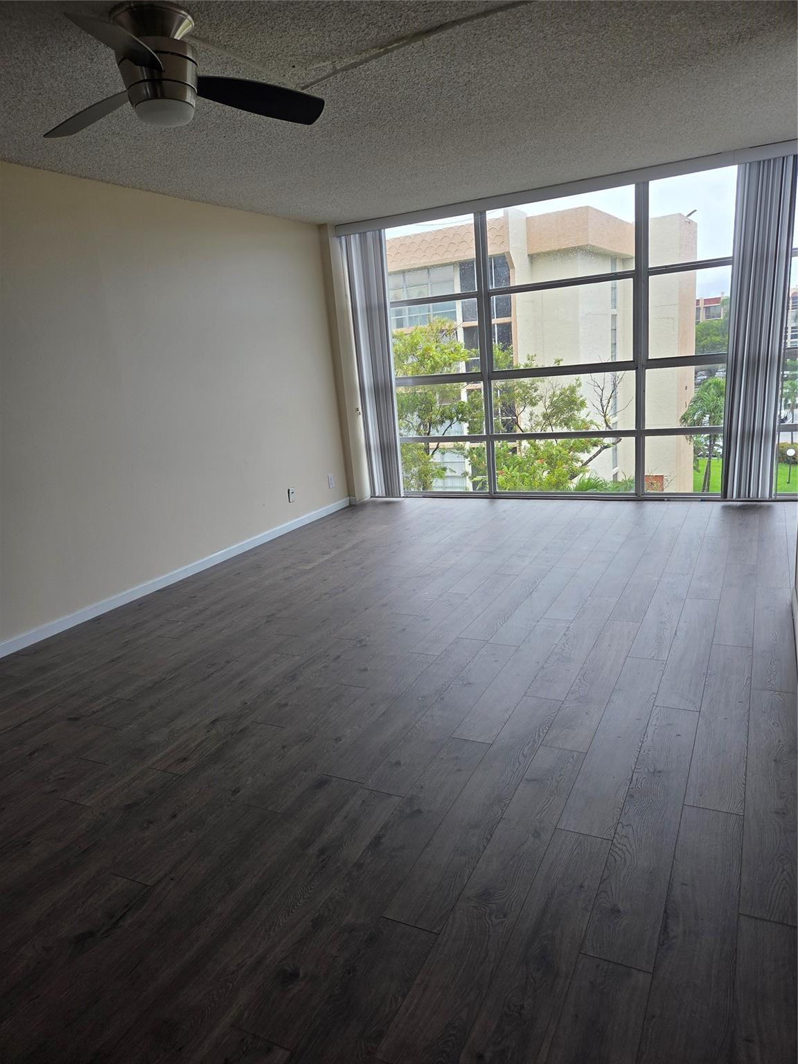 801 Three Islands Blvd 409