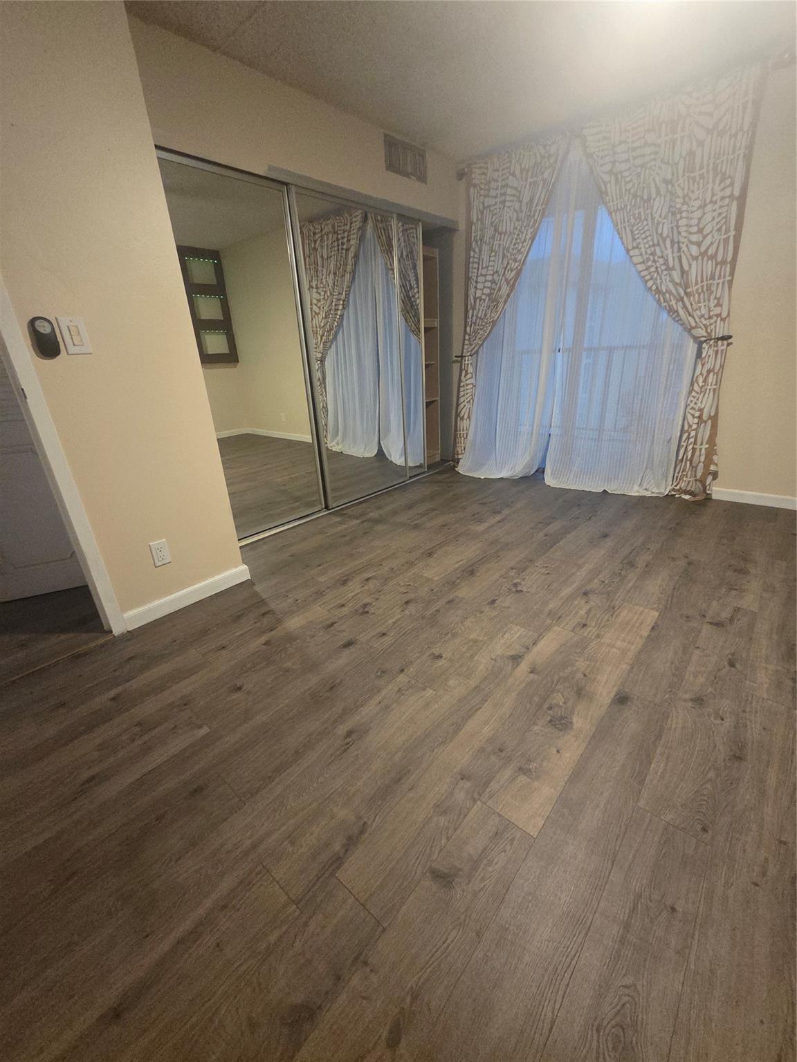 801 Three Islands Blvd 409