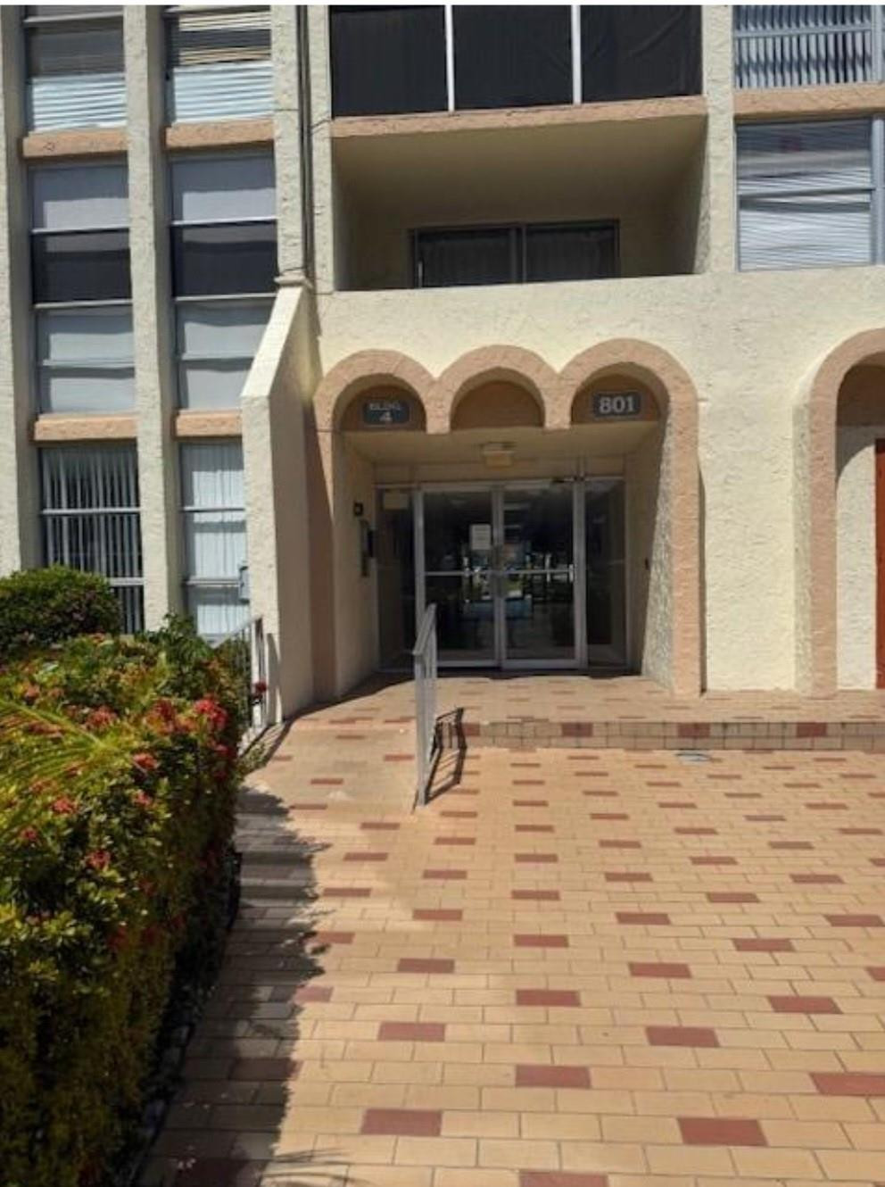 801 Three Islands Blvd 409