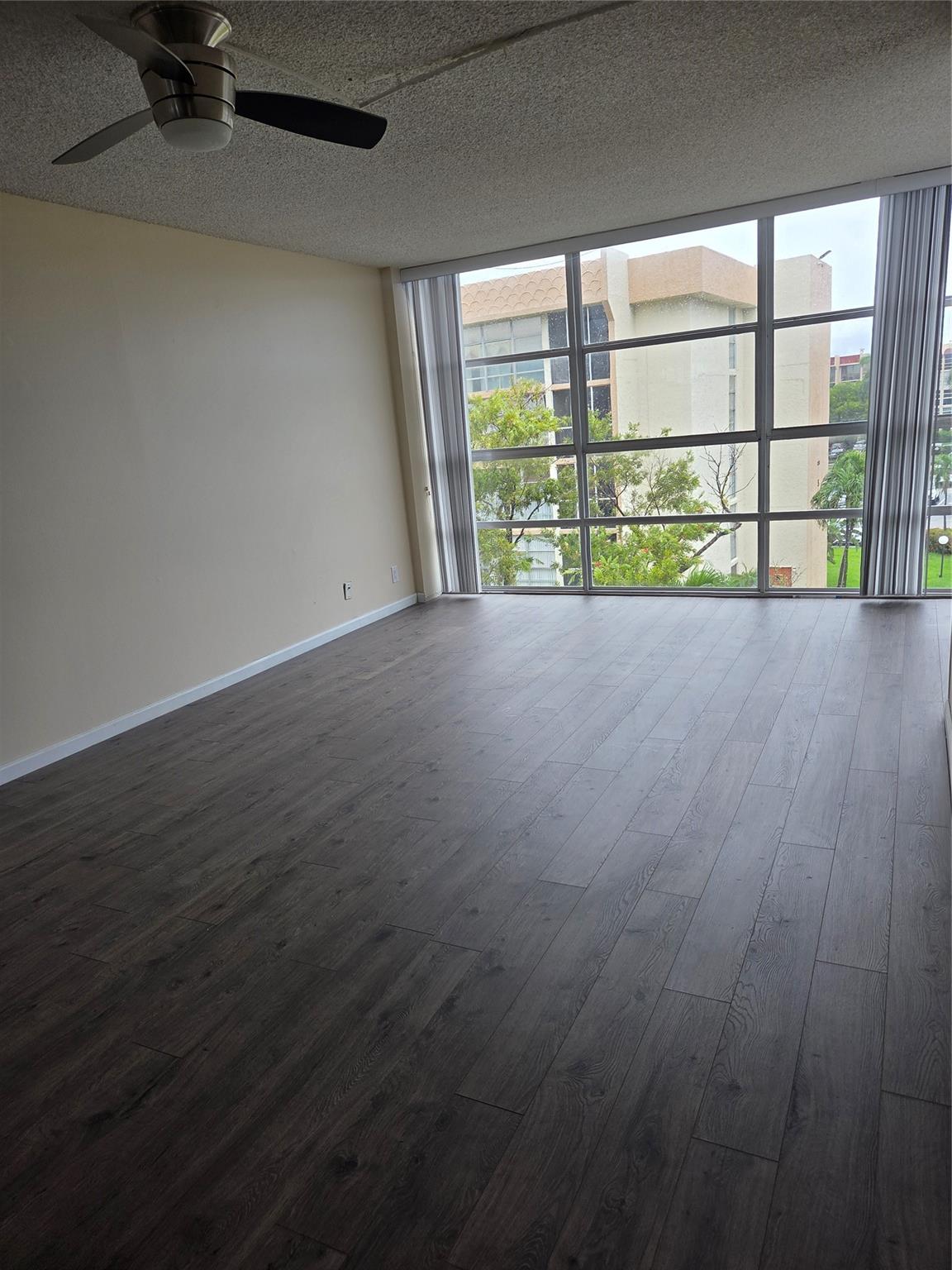 801 Three Islands Blvd 409