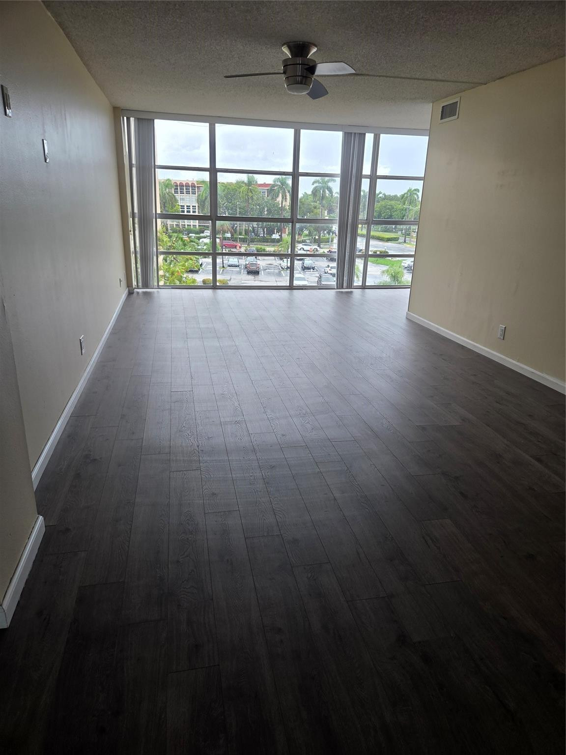 801 Three Islands Blvd 409