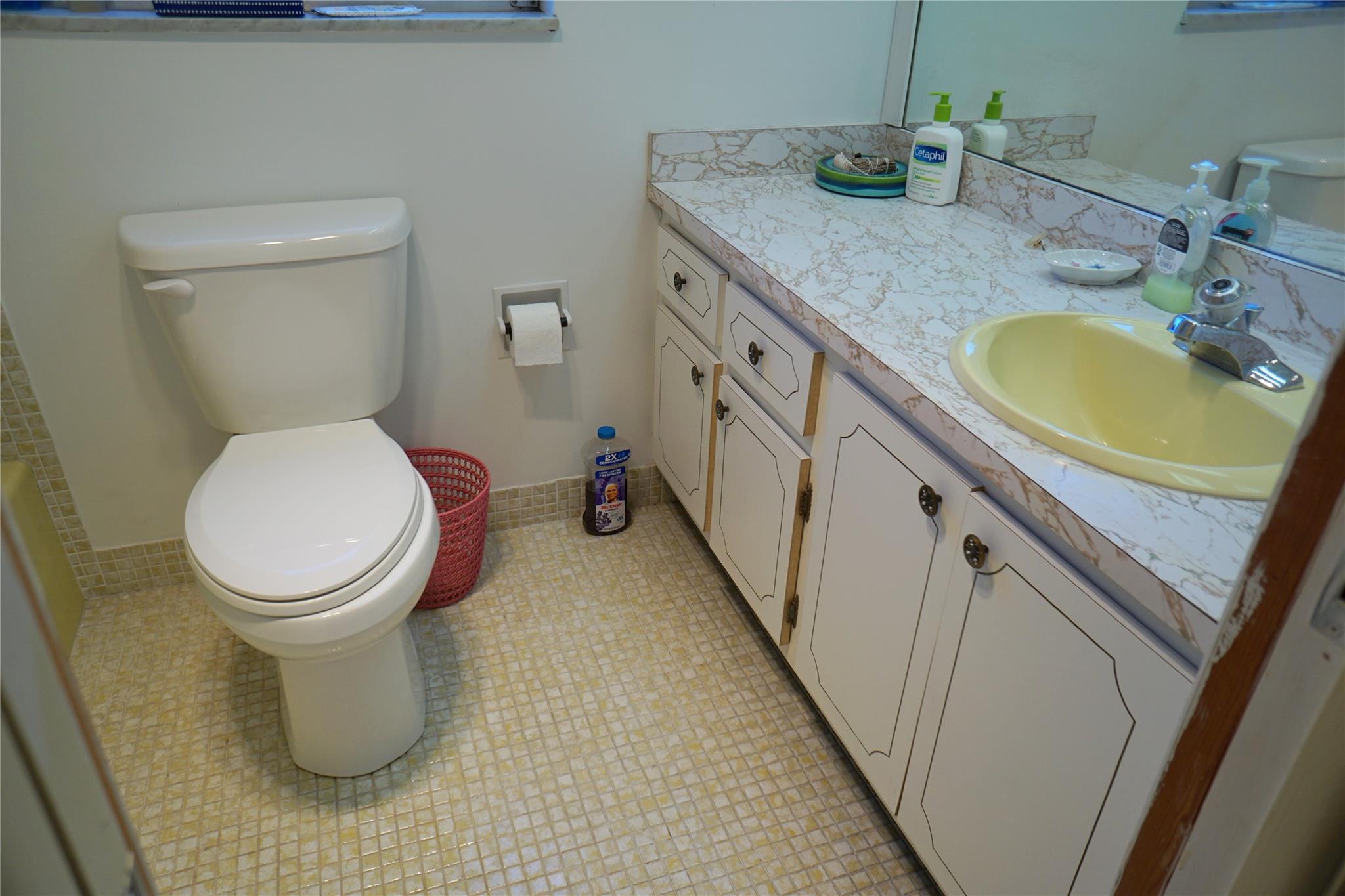 2600 S Course Dr 410