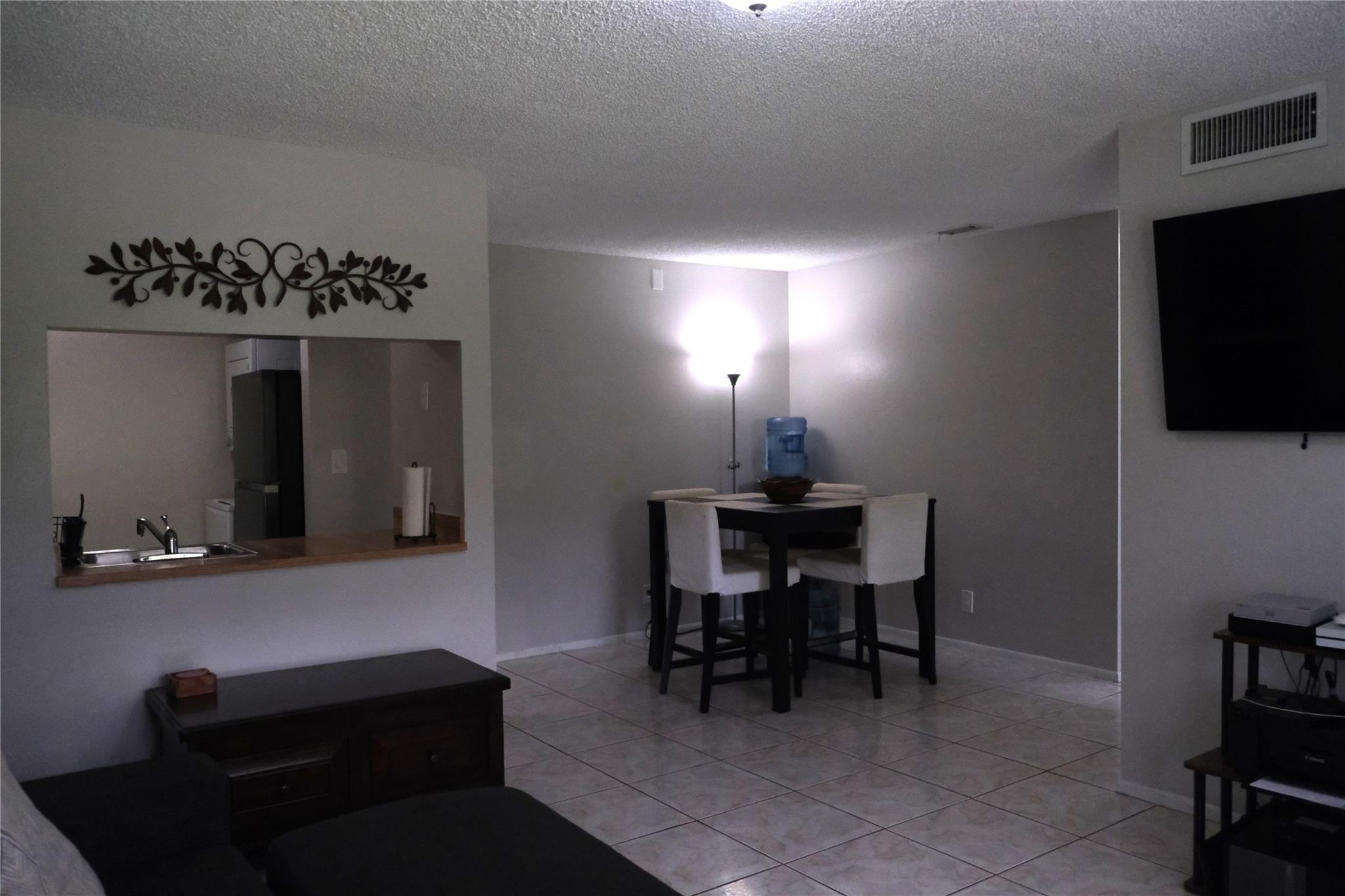 10002 Winding Lake Rd 202