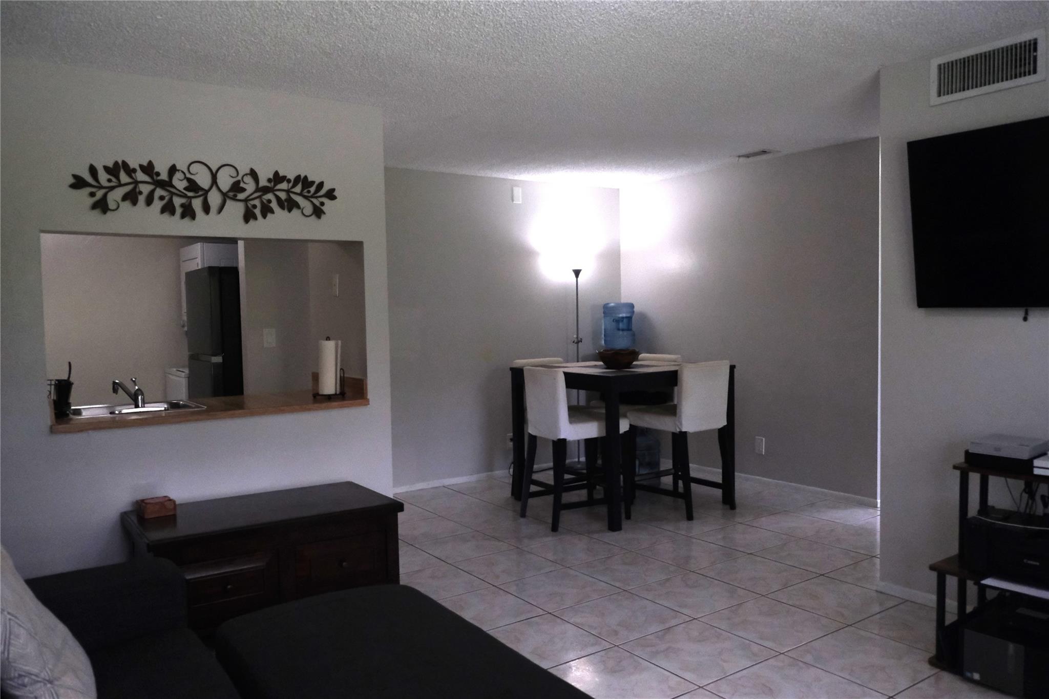 10002 Winding Lake Rd 202