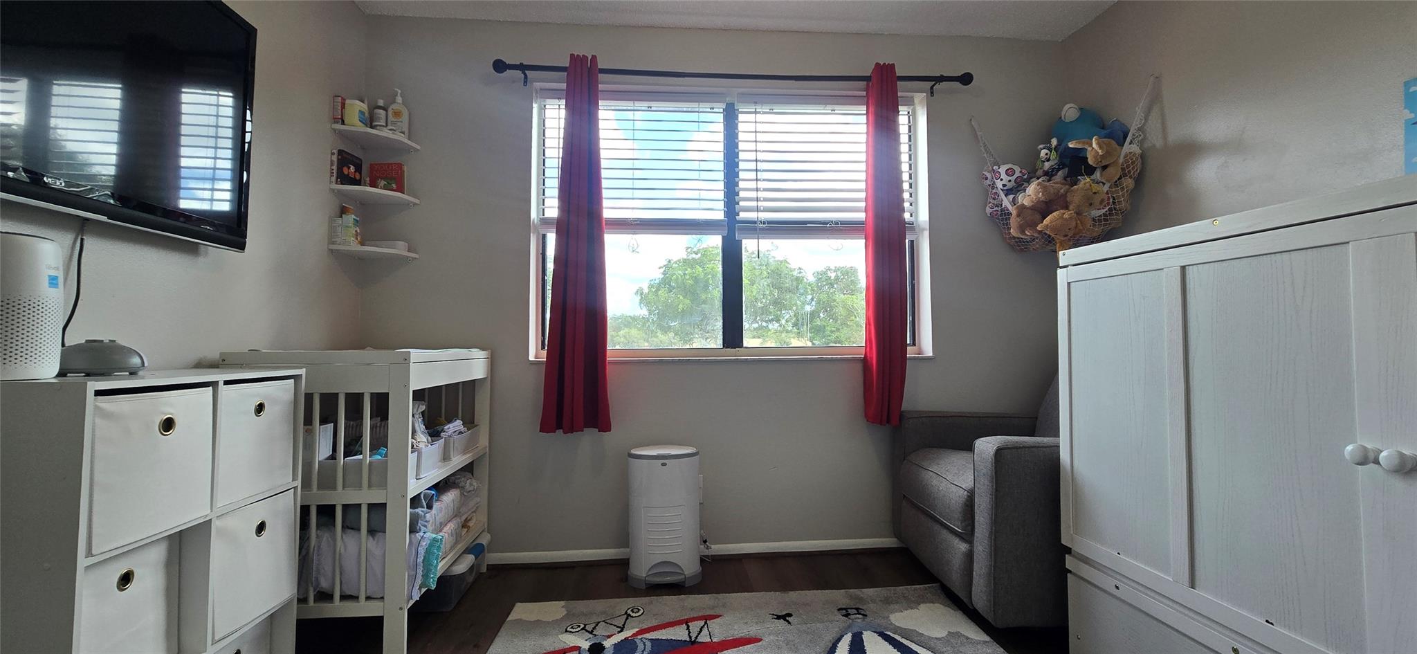 10002 Winding Lake Rd 202