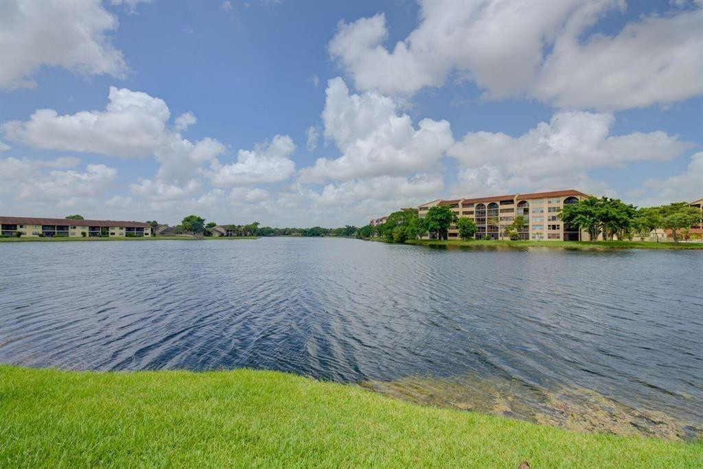 10002 Winding Lake Rd 202