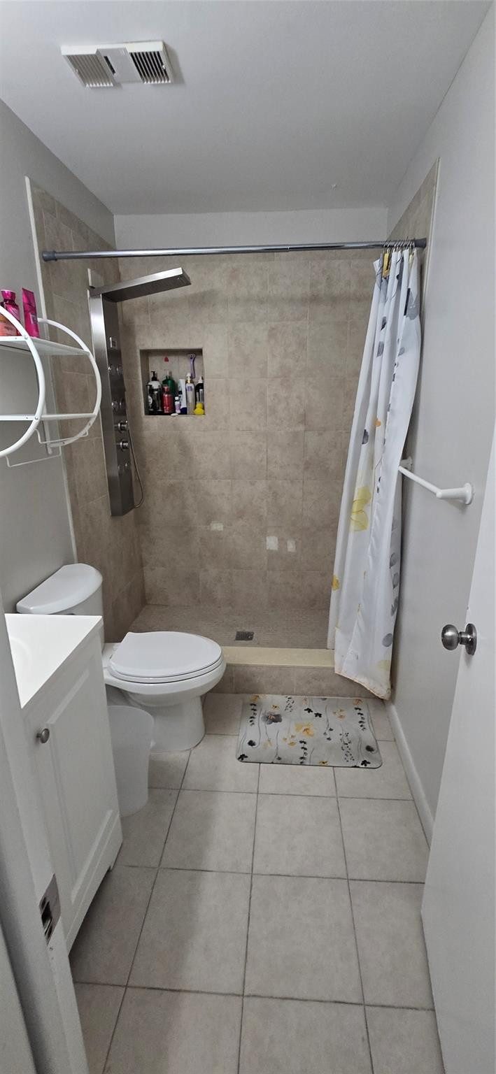 10002 Winding Lake Rd 202