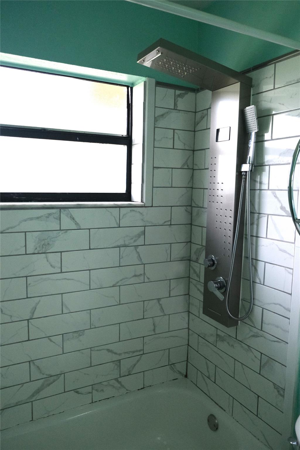 10002 Winding Lake Rd 202