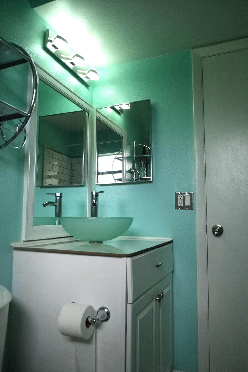 10002 Winding Lake Rd 202