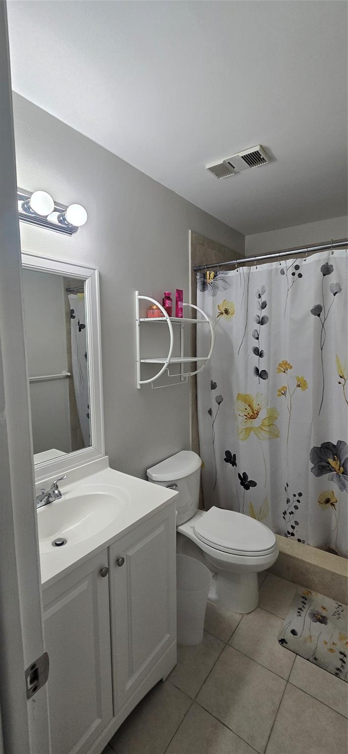 10002 Winding Lake Rd 202