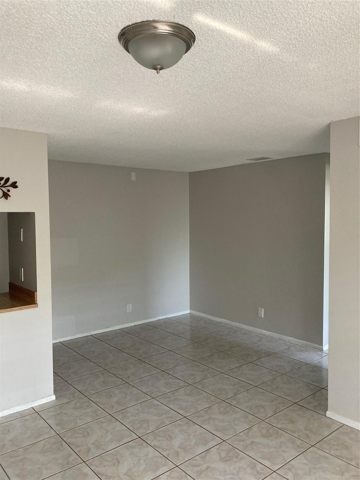 10002 Winding Lake Rd 202