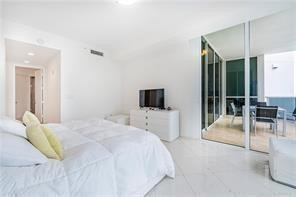 18101 Collins Ave 1604