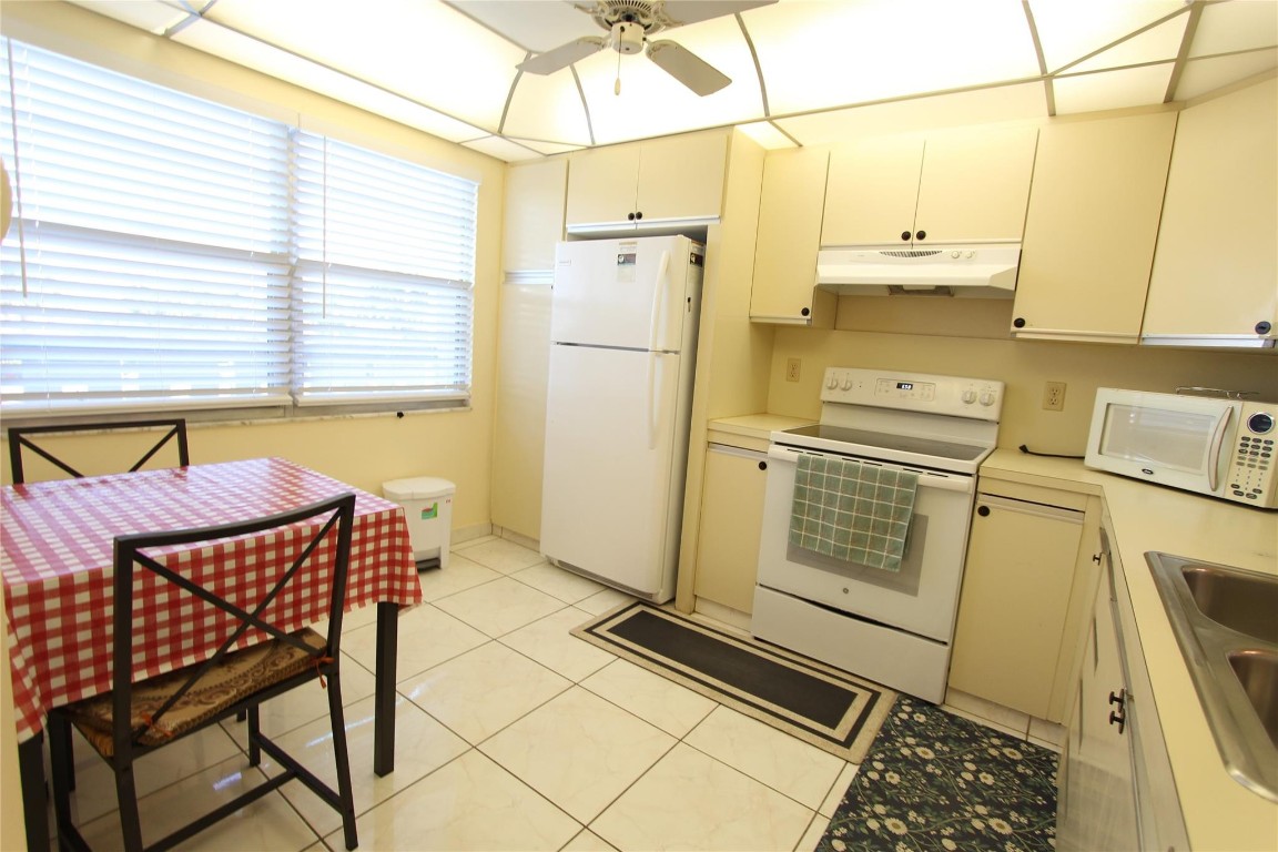 3201 Portofino Pt e3