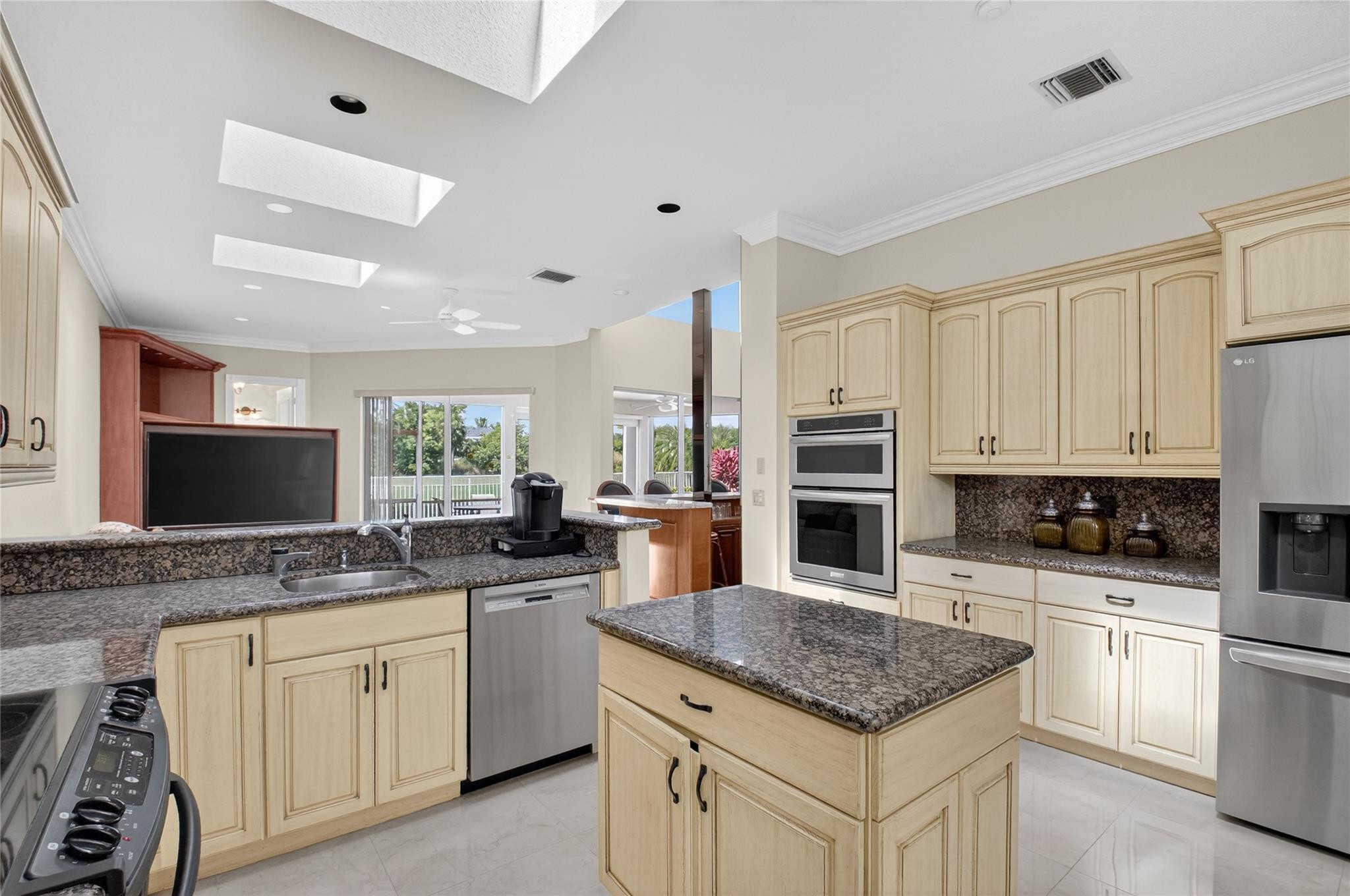 5413 Ascot Bnd