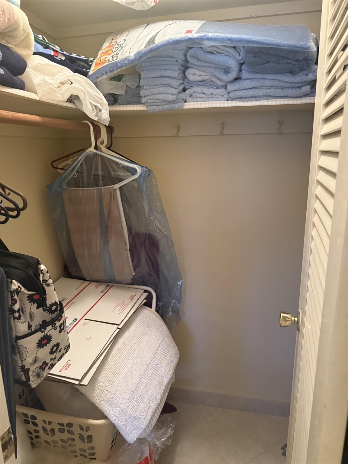 2050 NE 39th St 211W