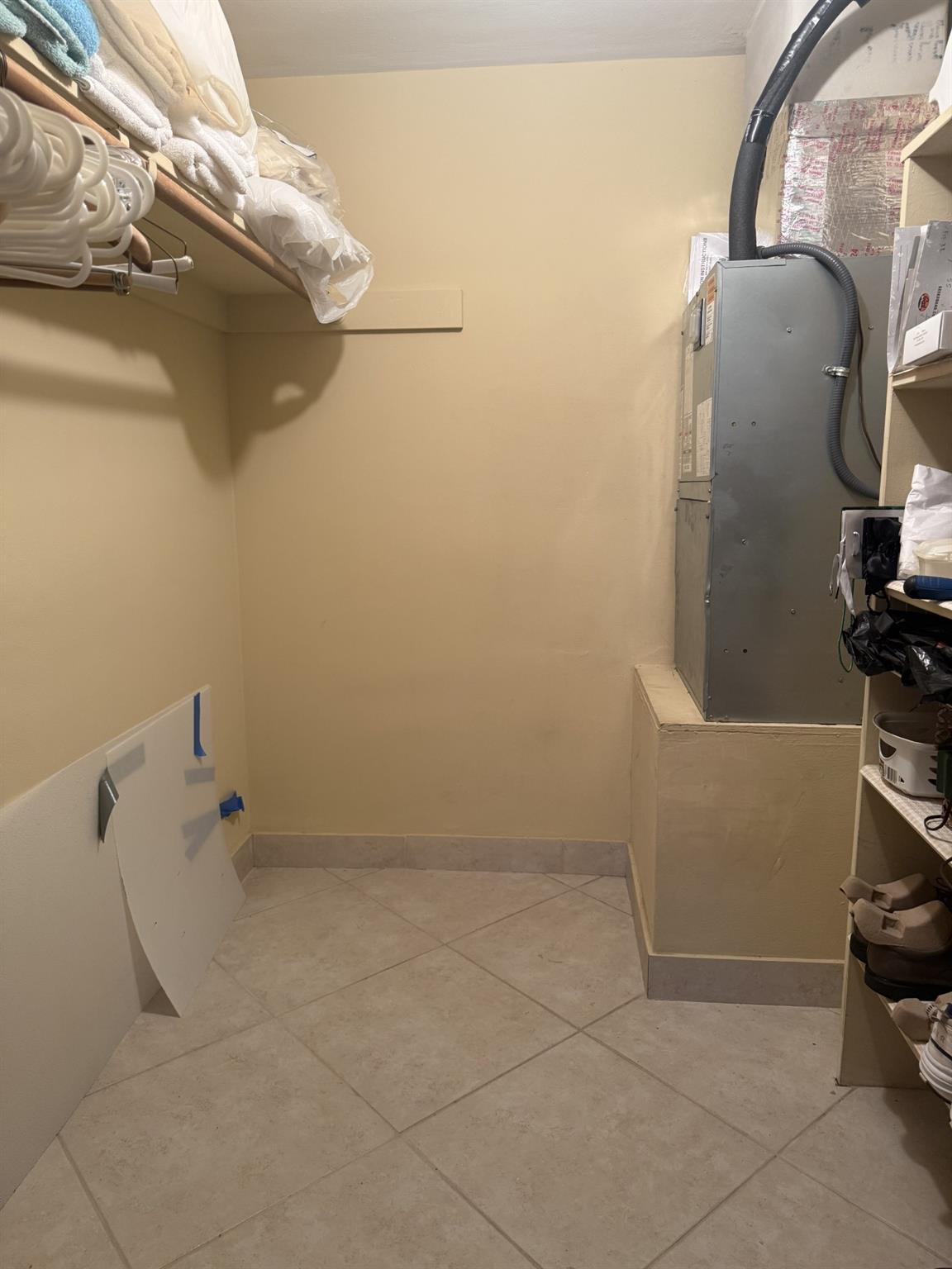 2050 NE 39th St 211W