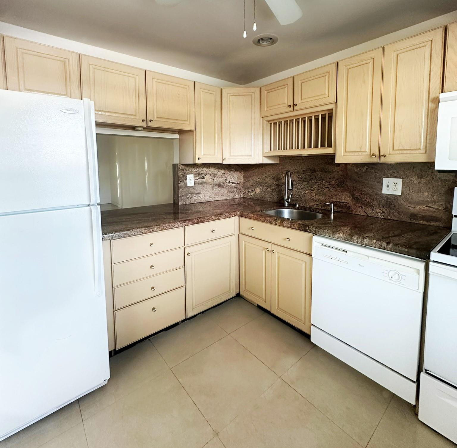 7500 NW 5th Ct 103