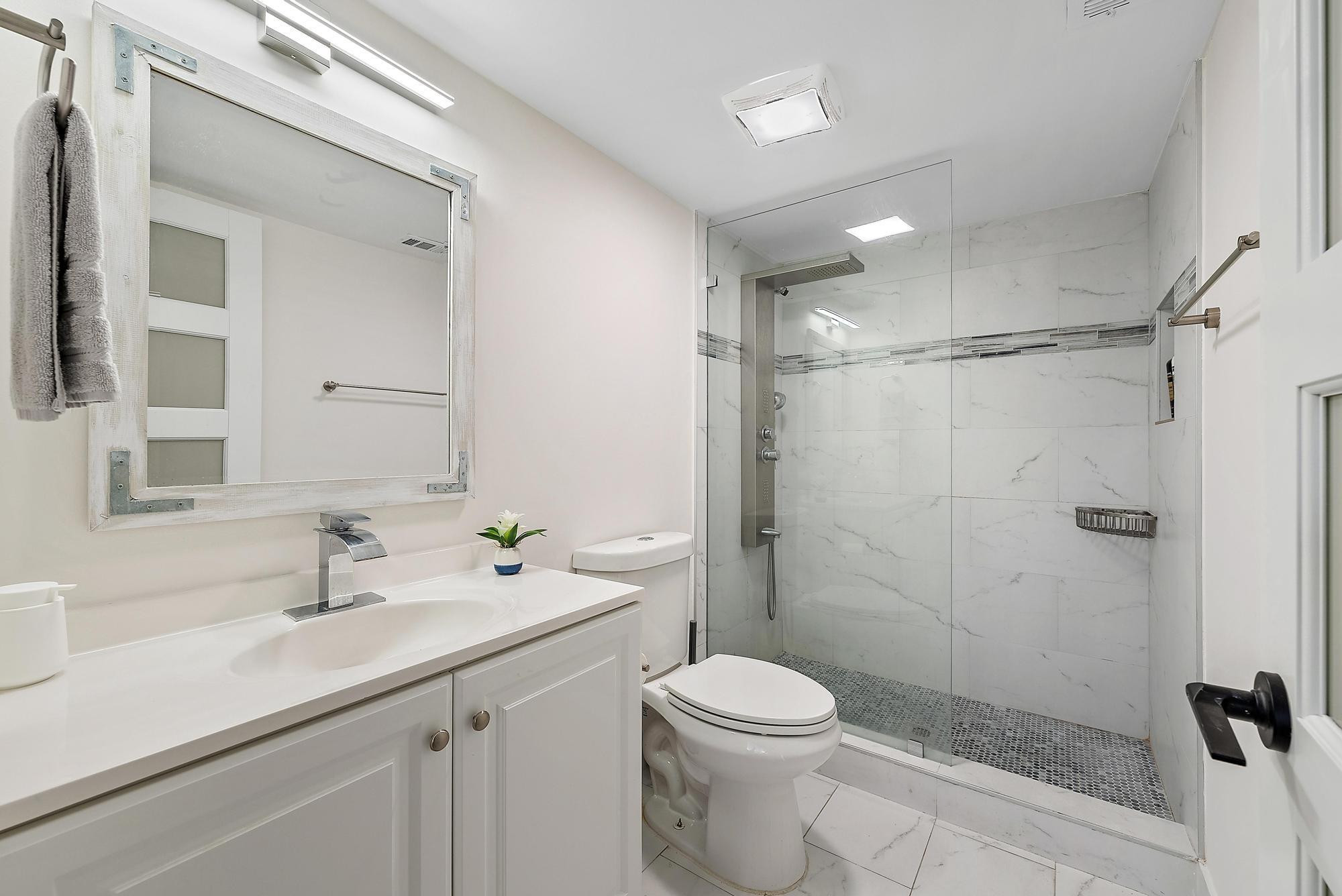 6928 Briarlake 102
