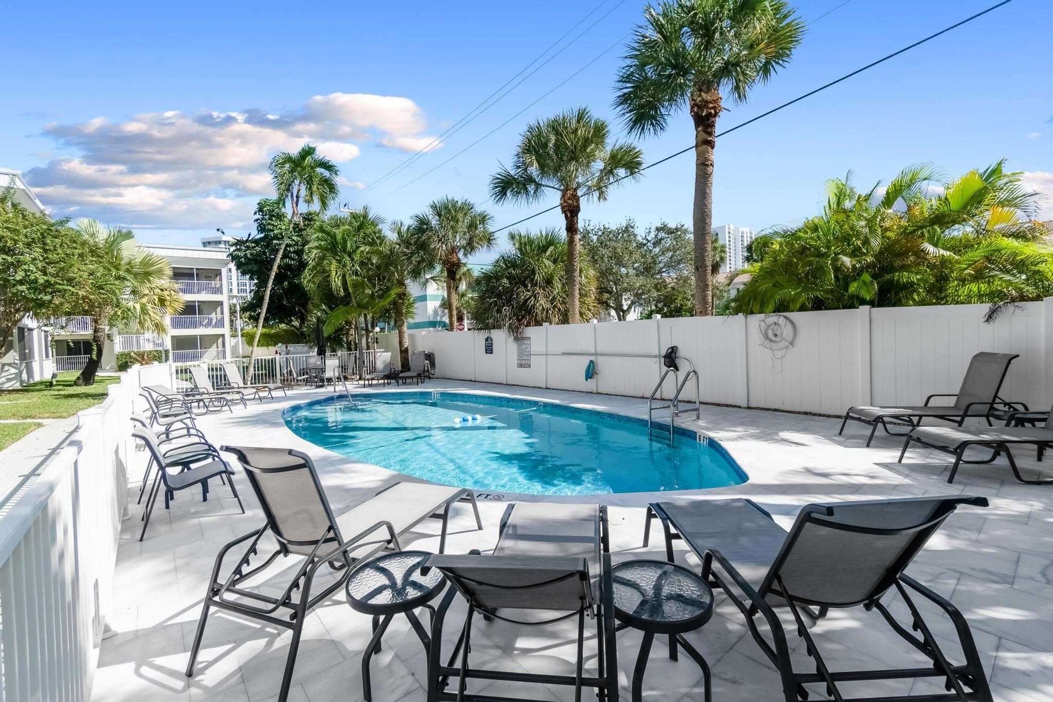 1439 S Ocean Blvd 215