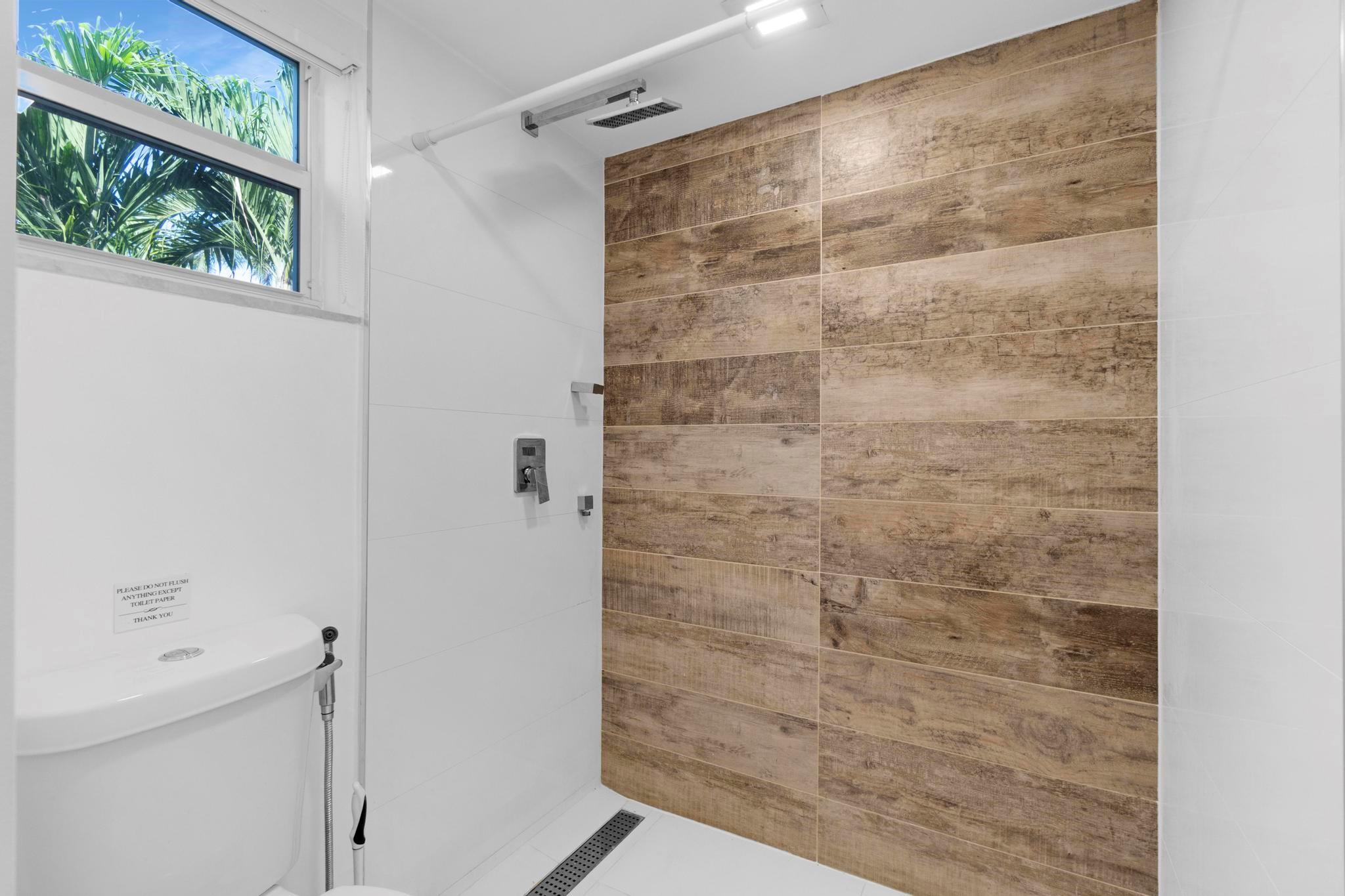 1439 S Ocean Blvd 215