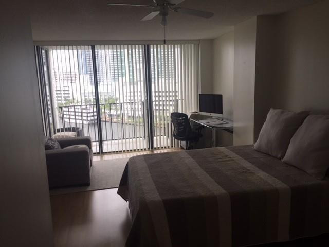 200 Leslie Dr. 1117