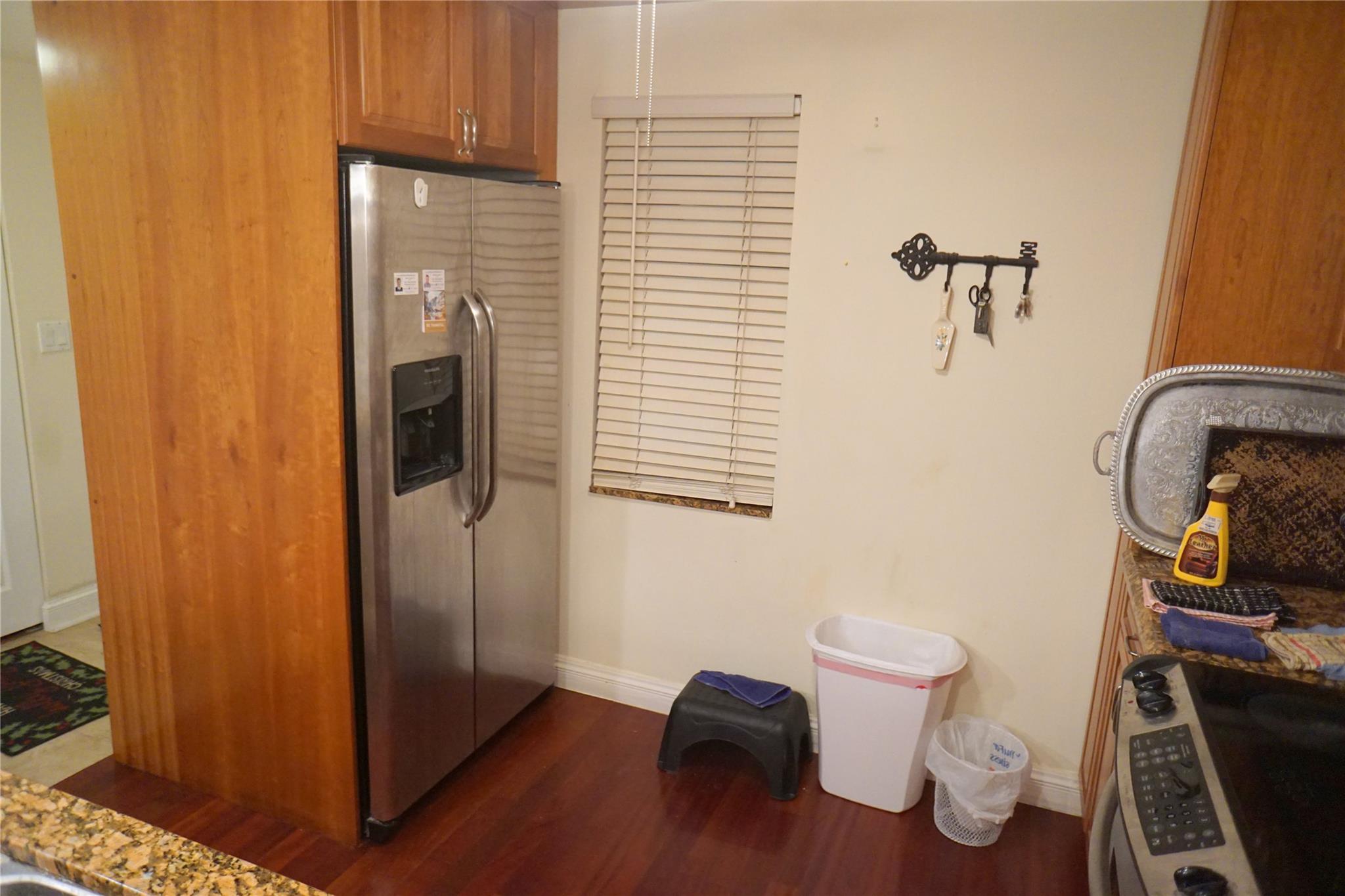 2851 Somerset Dr 103