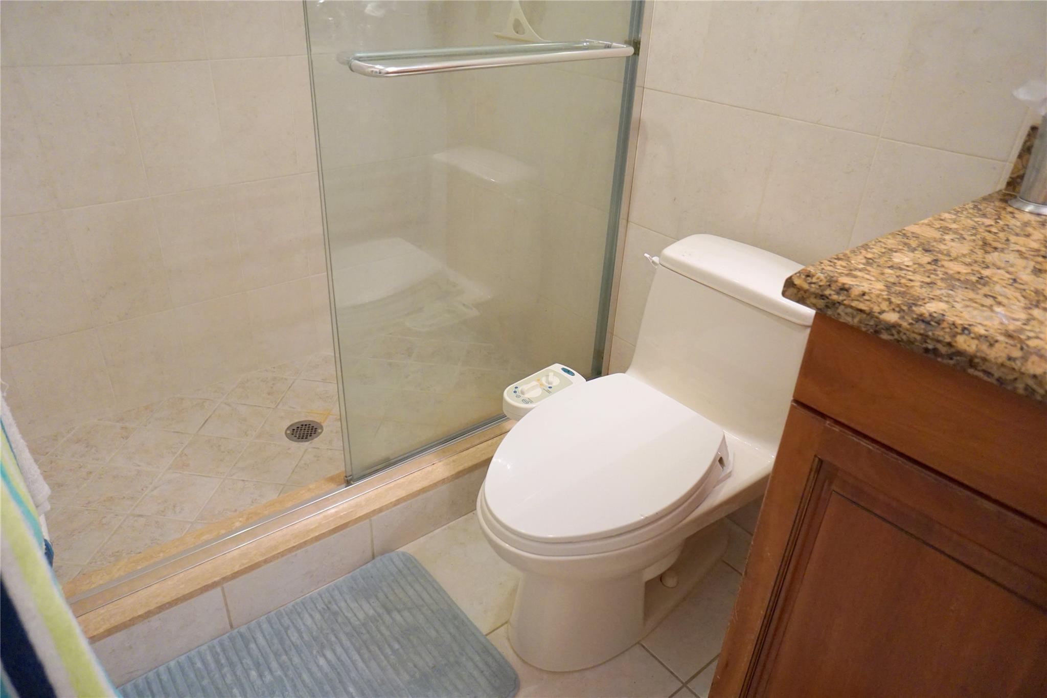 2851 Somerset Dr 103