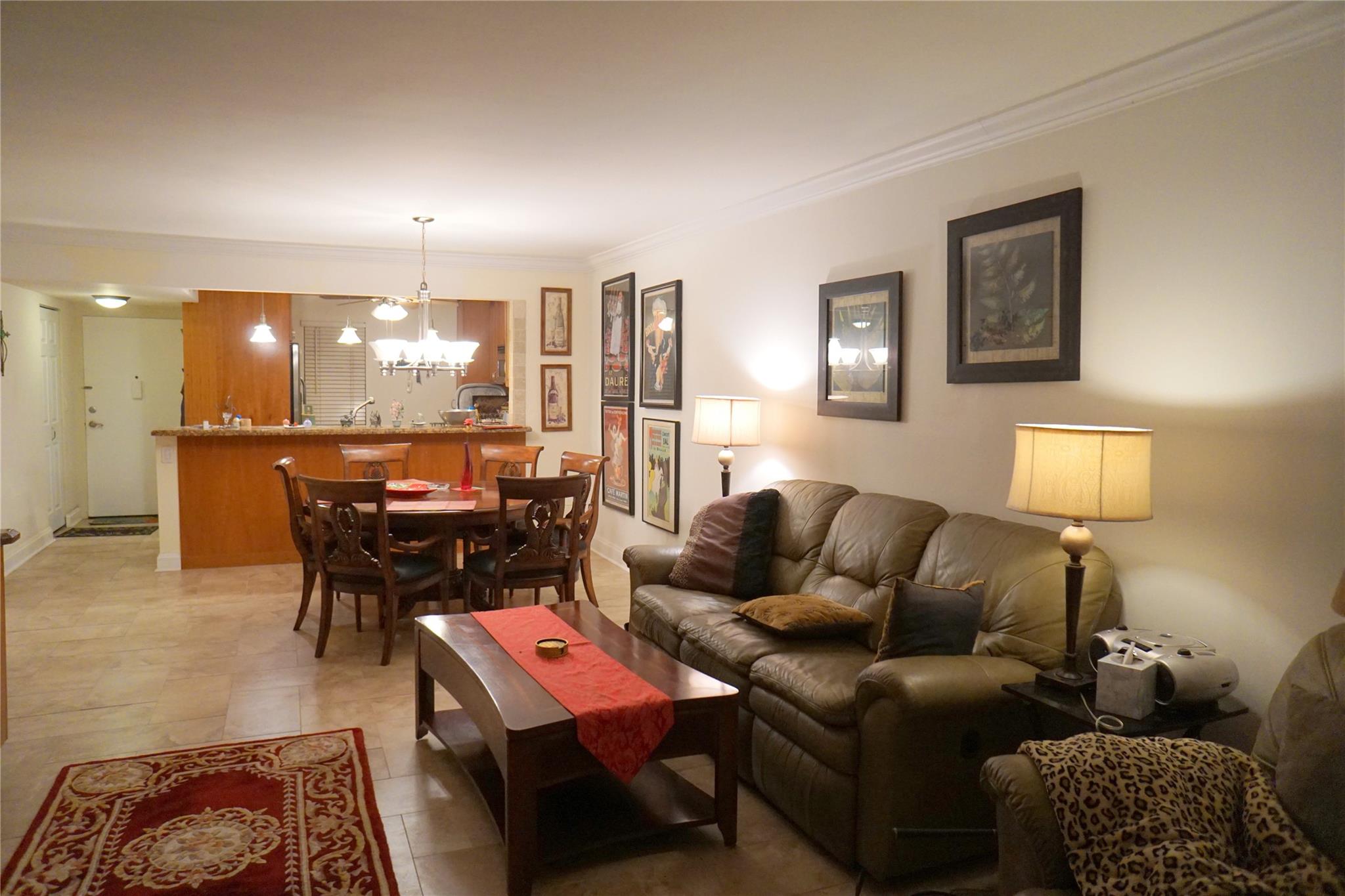 2851 Somerset Dr 103