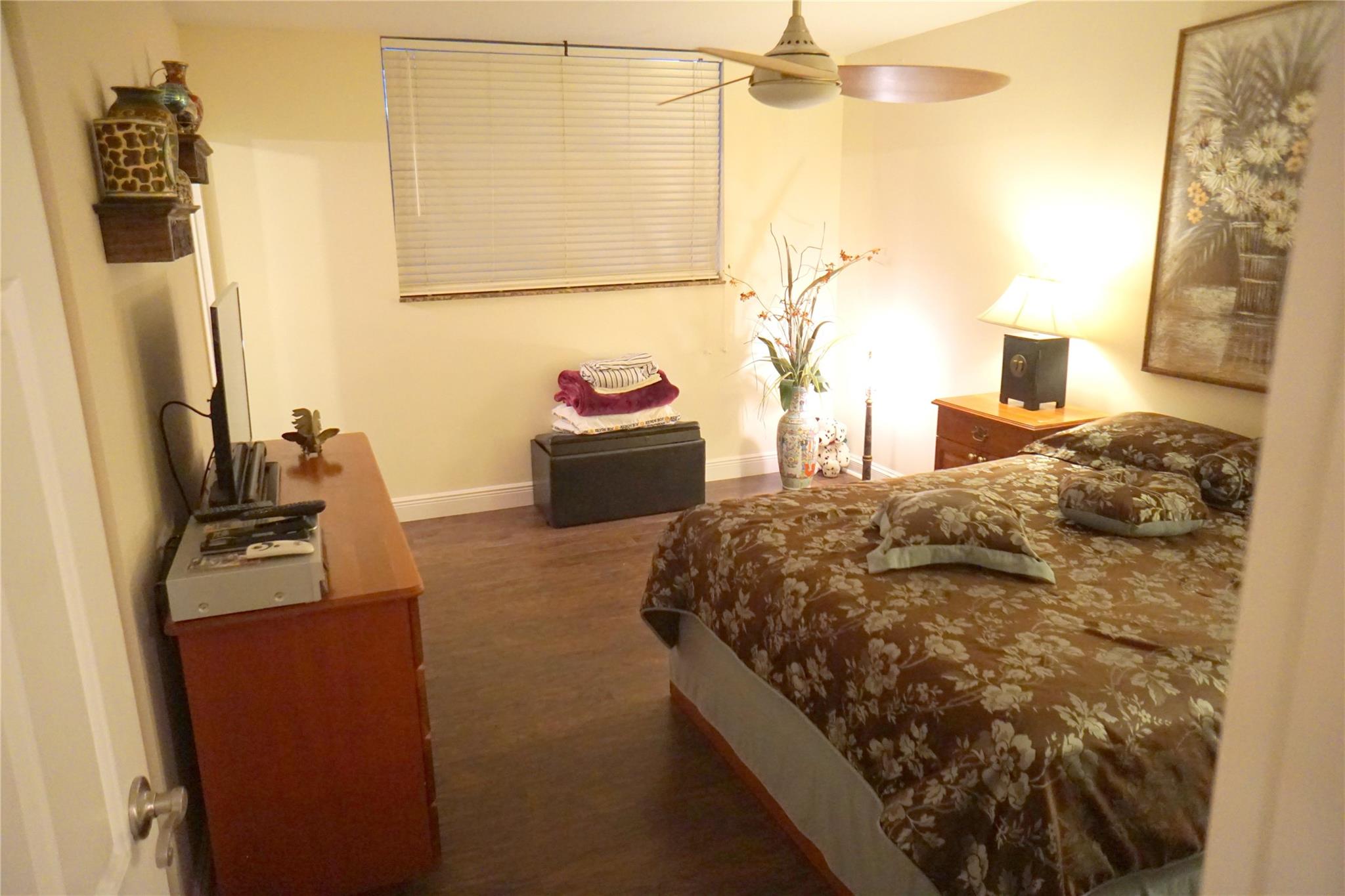 2851 Somerset Dr 103