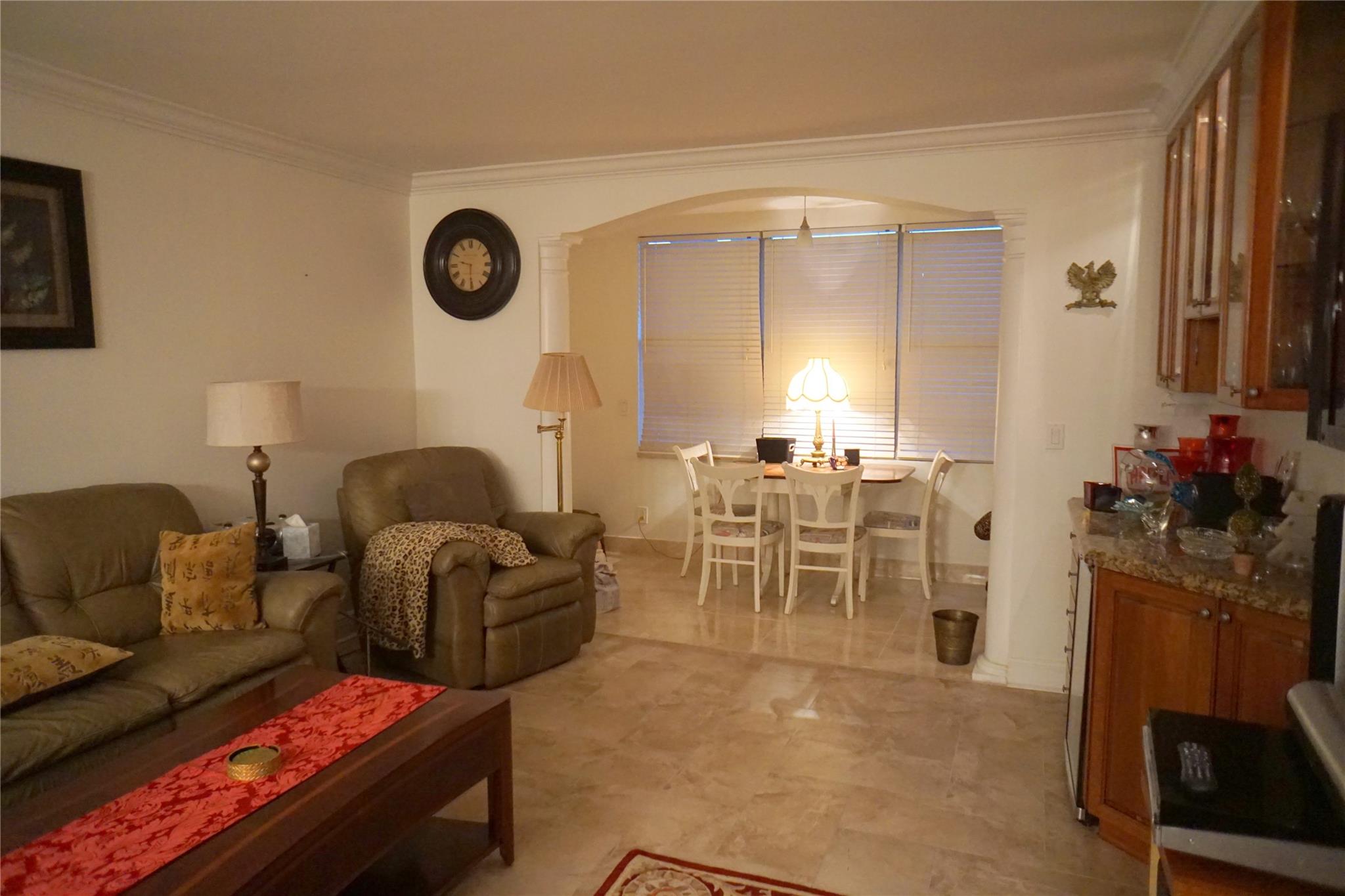 2851 Somerset Dr 103