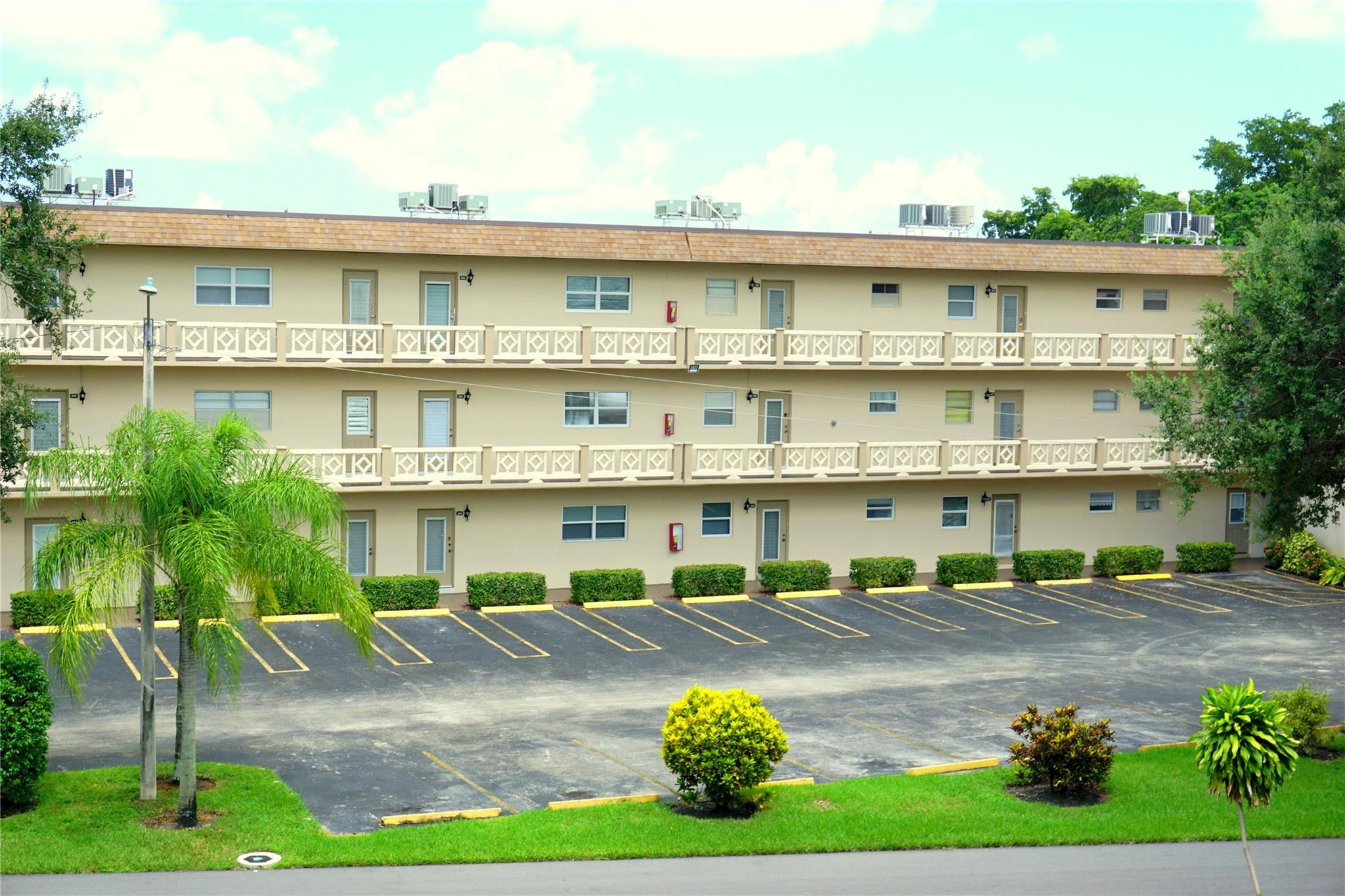 3400 NW 48th Ave 502