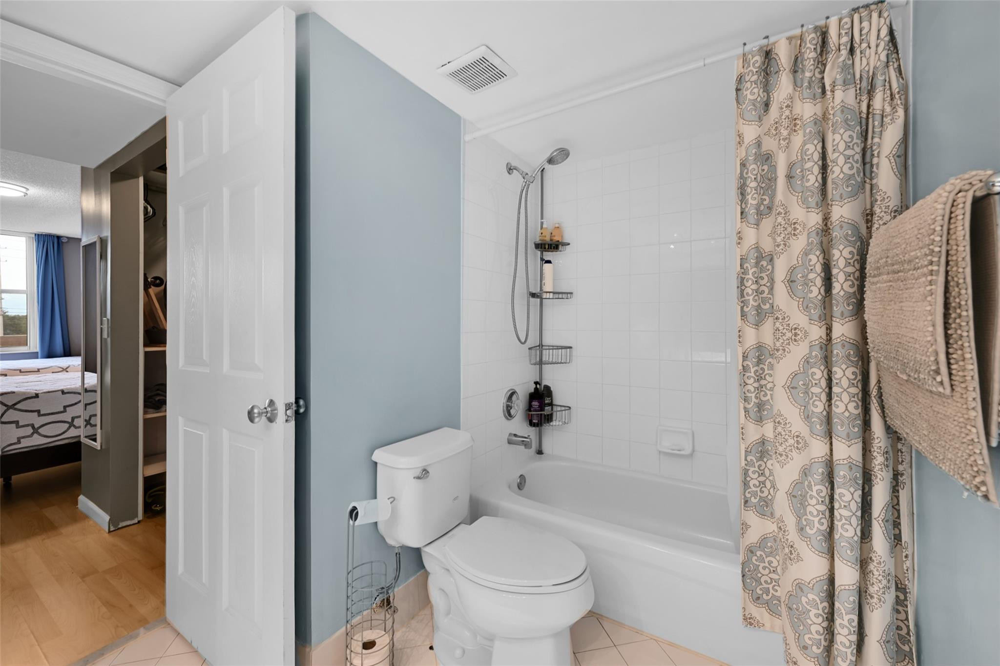 2711 Ocean Club Blvd 204