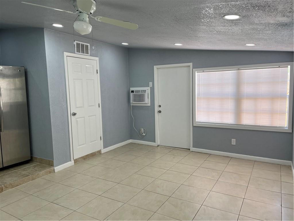 309 Riverdale Rd