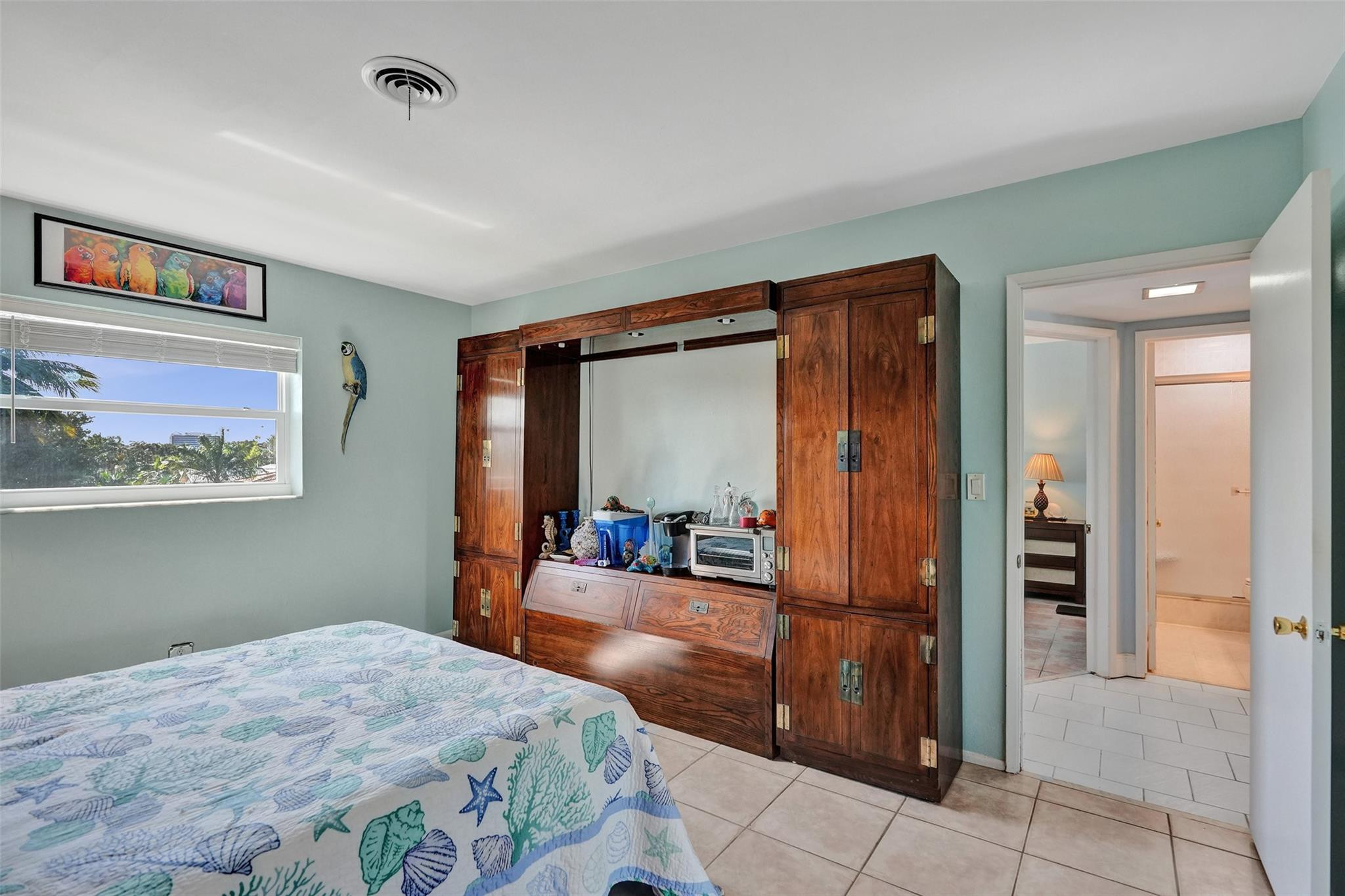 931 SE 9th Ave 13