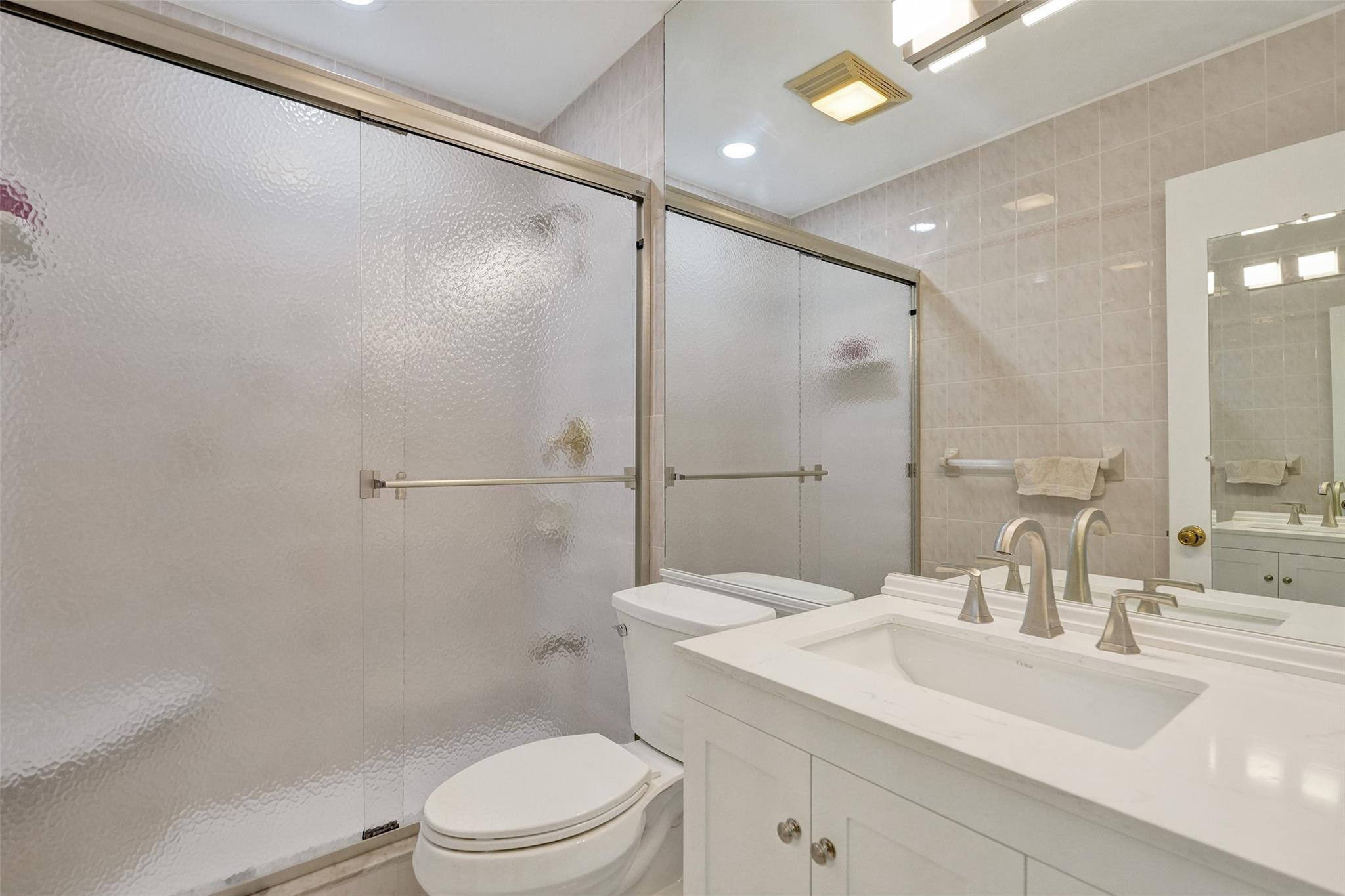 931 SE 9th Ave 13