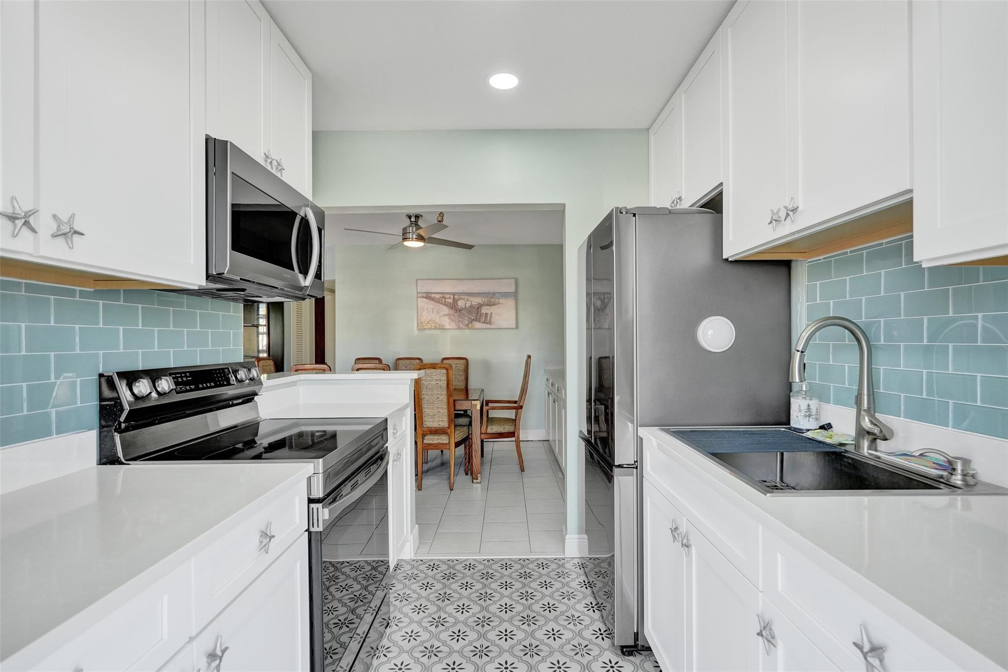 931 SE 9th Ave 13