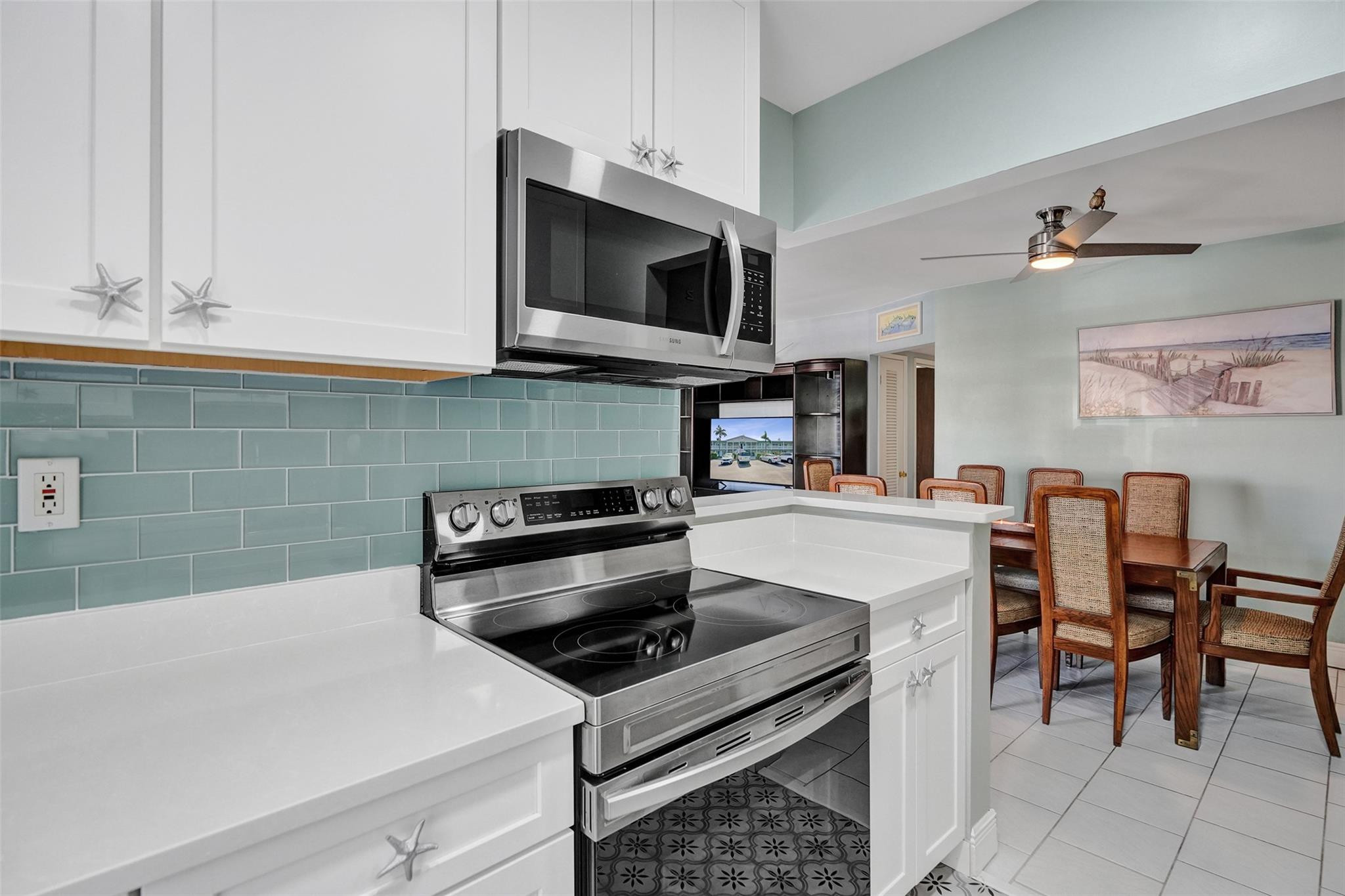 931 SE 9th Ave 13