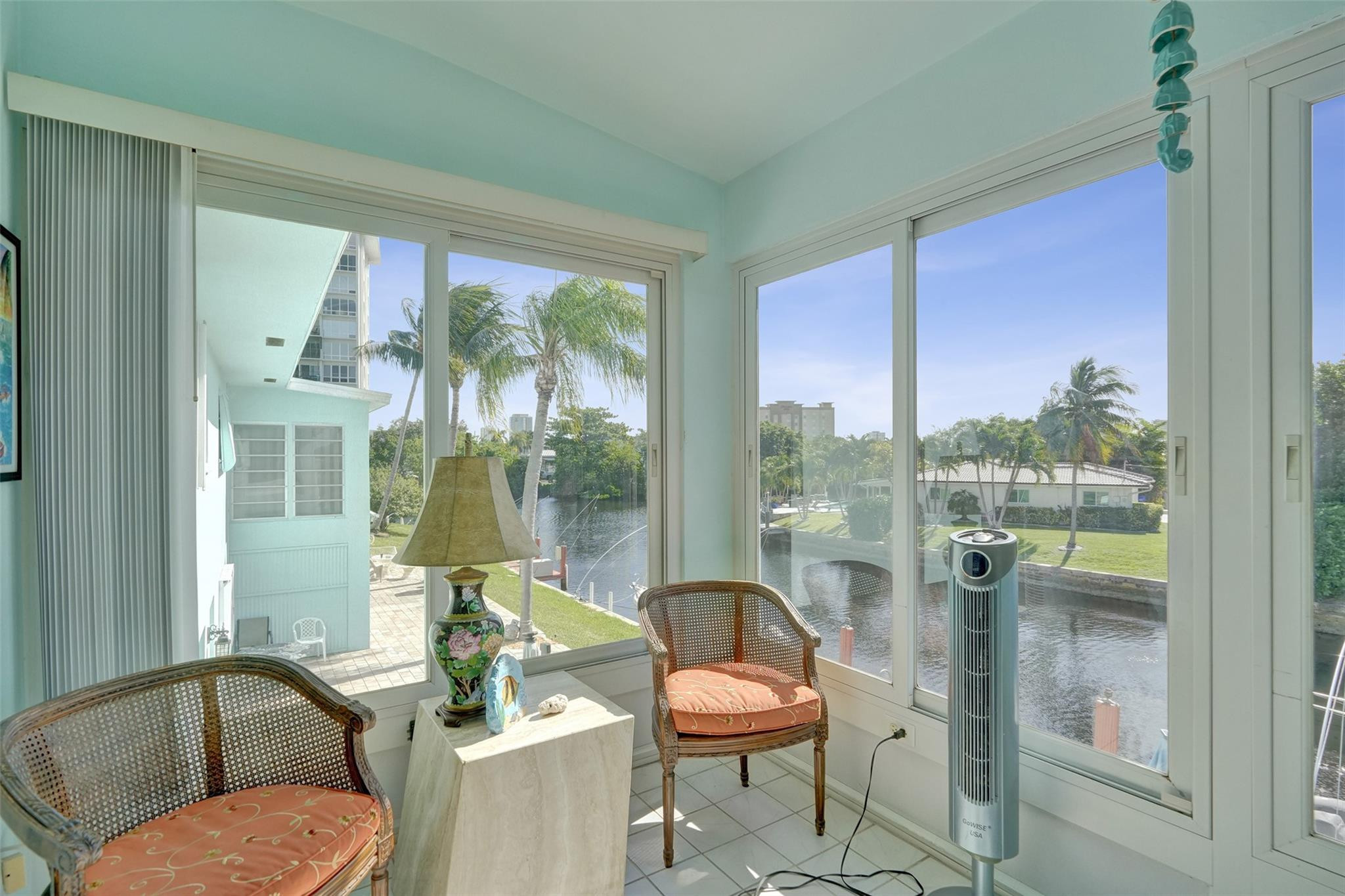 931 SE 9th Ave 13