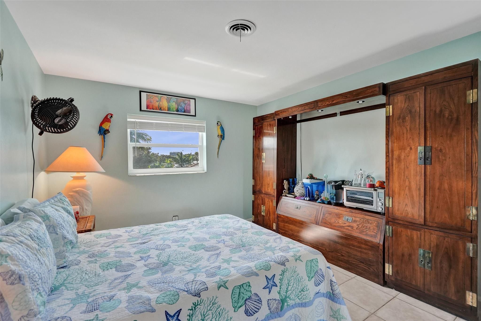 931 SE 9th Ave 13