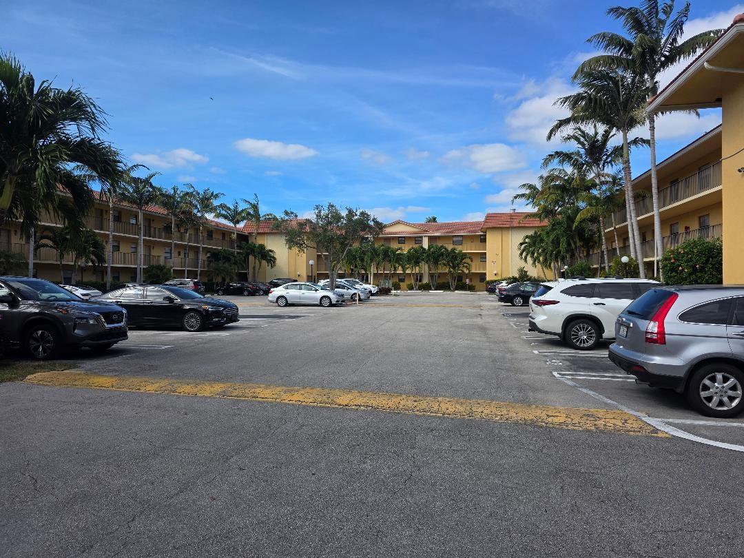 11453 NW 39th Ct 211