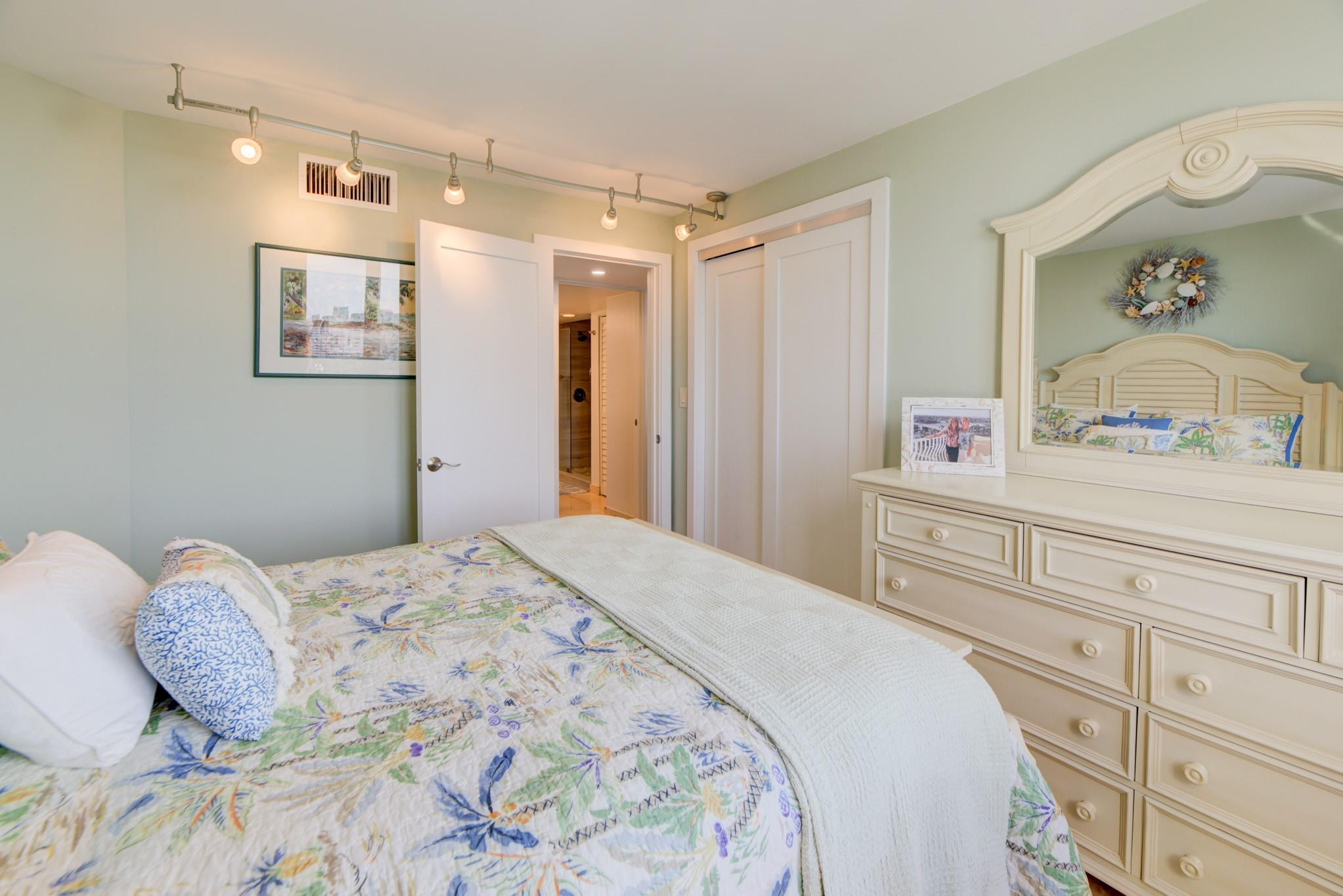 1 Las Olas Circle 1205