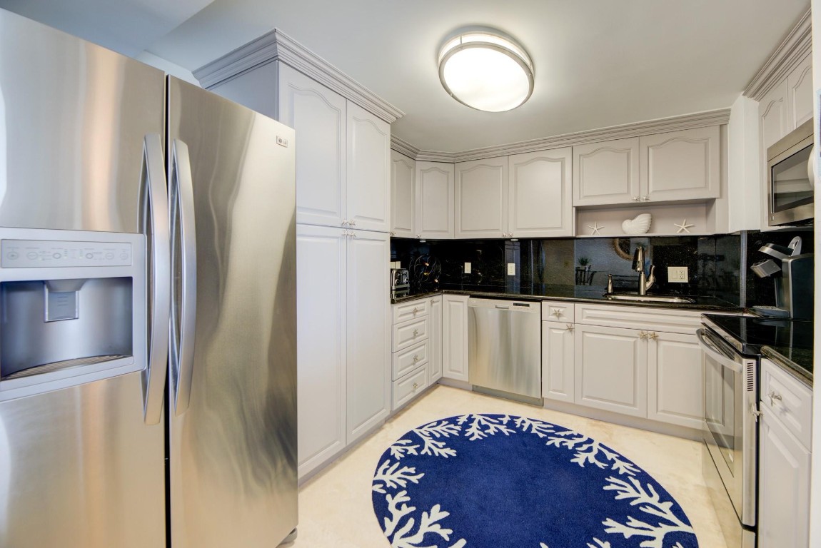 1 Las Olas Circle 1205