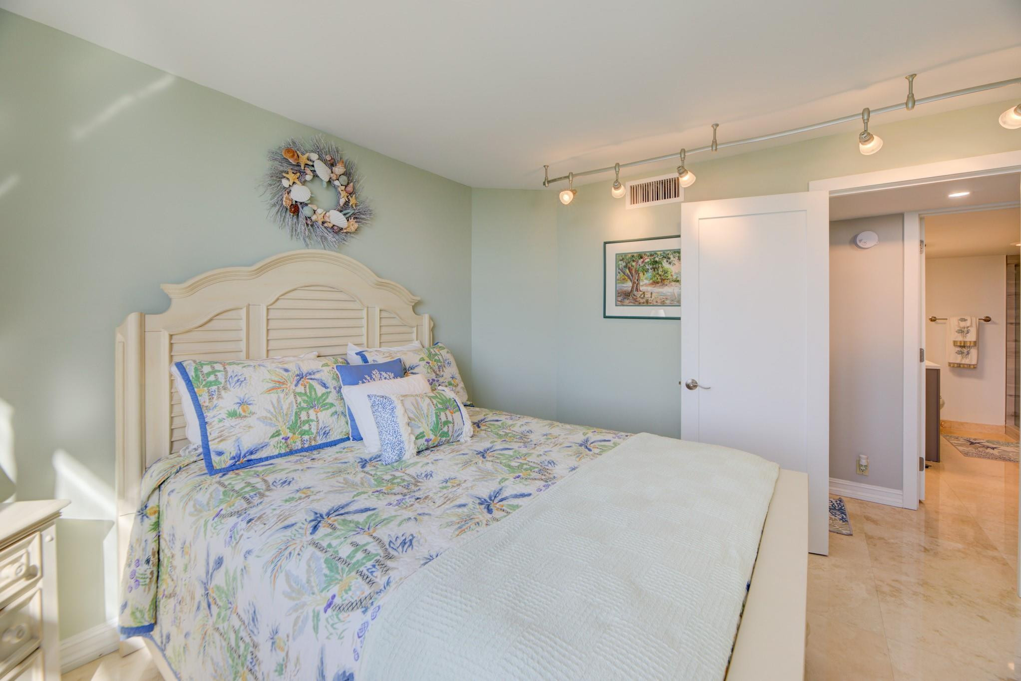 1 Las Olas Circle 1205