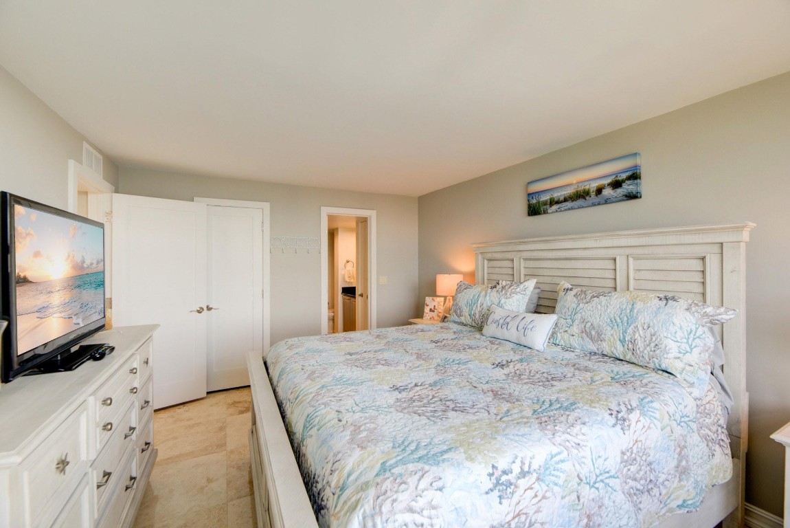 1 Las Olas Circle 1205